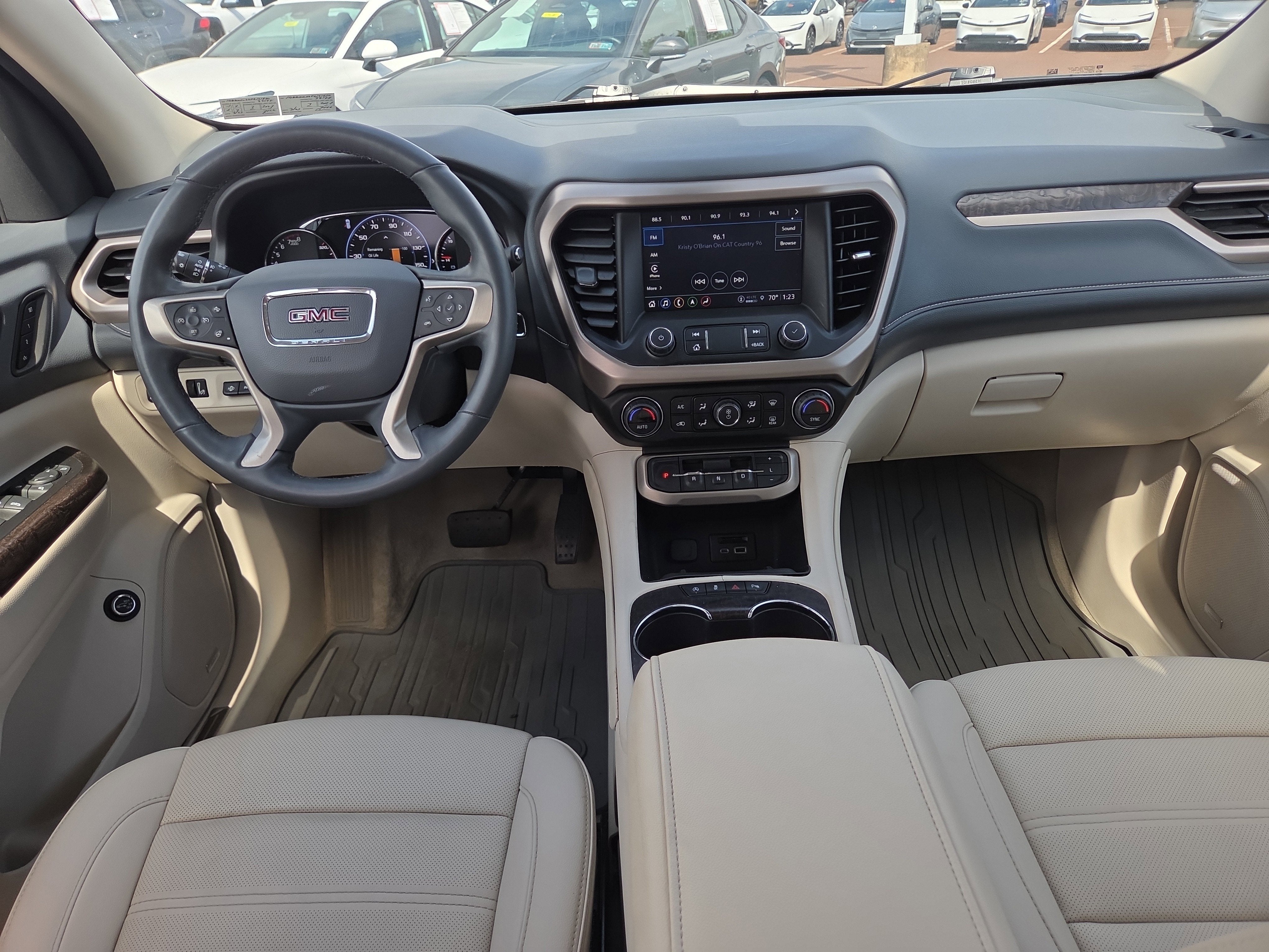2023 GMC Acadia Denali
