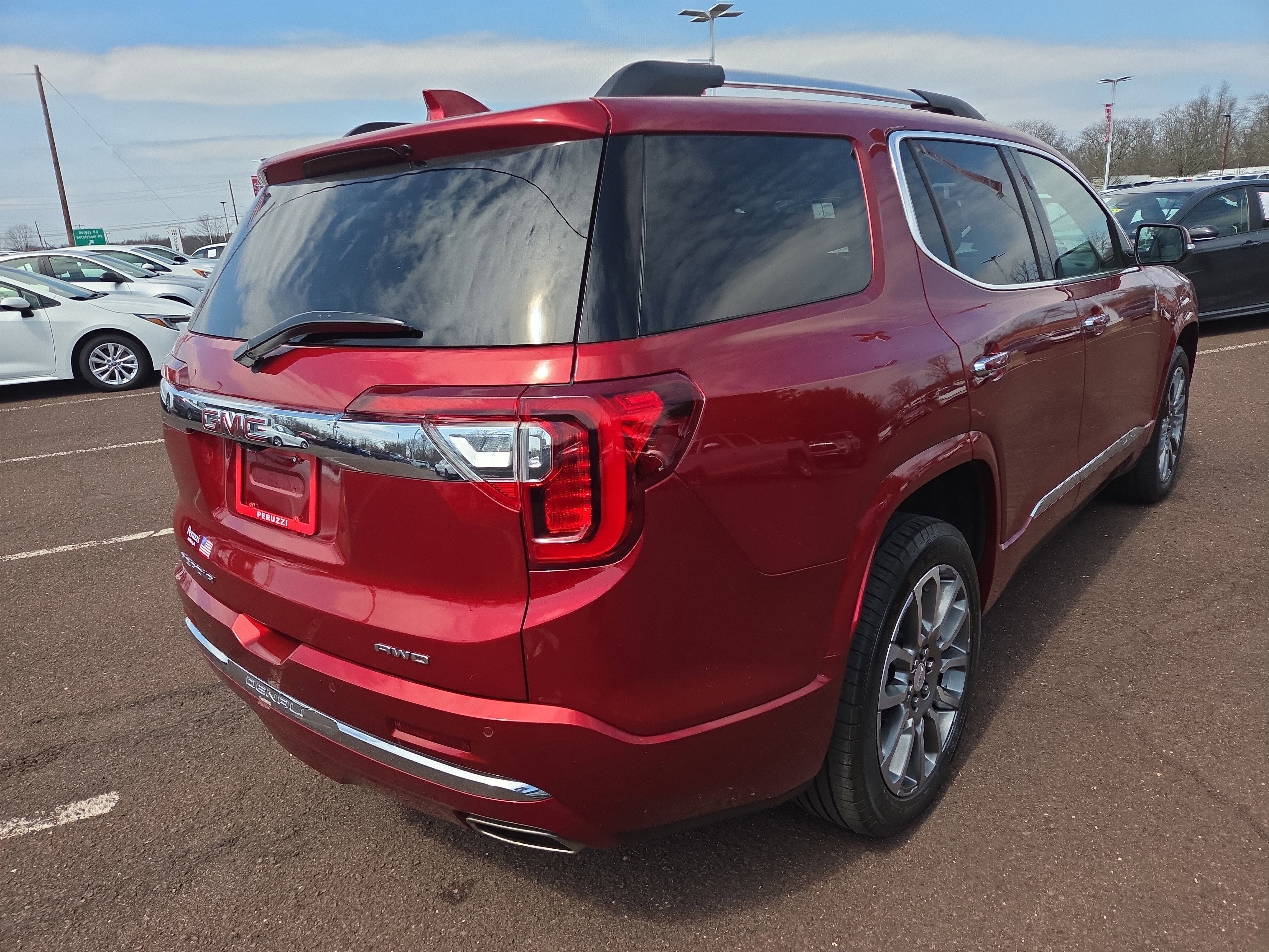 2023 GMC Acadia Denali