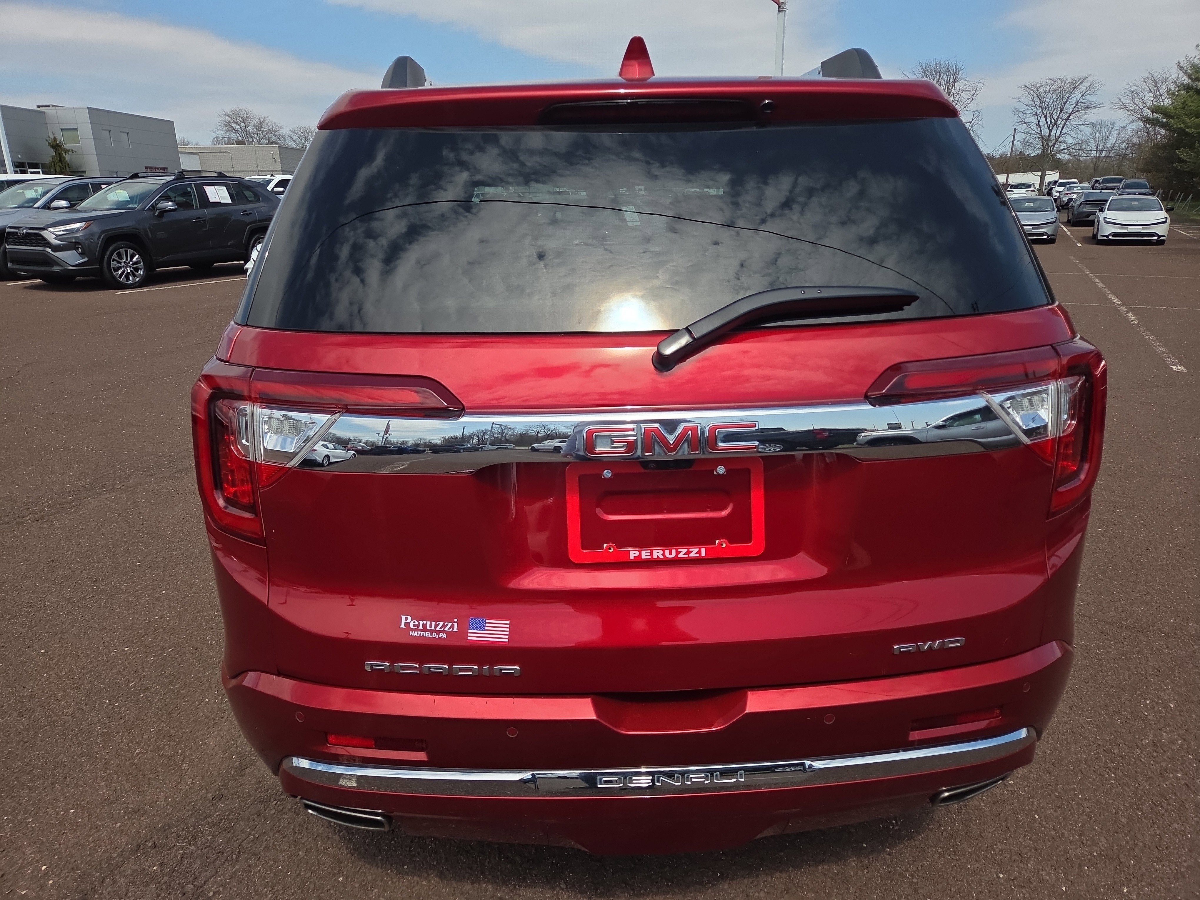 2023 GMC Acadia Denali