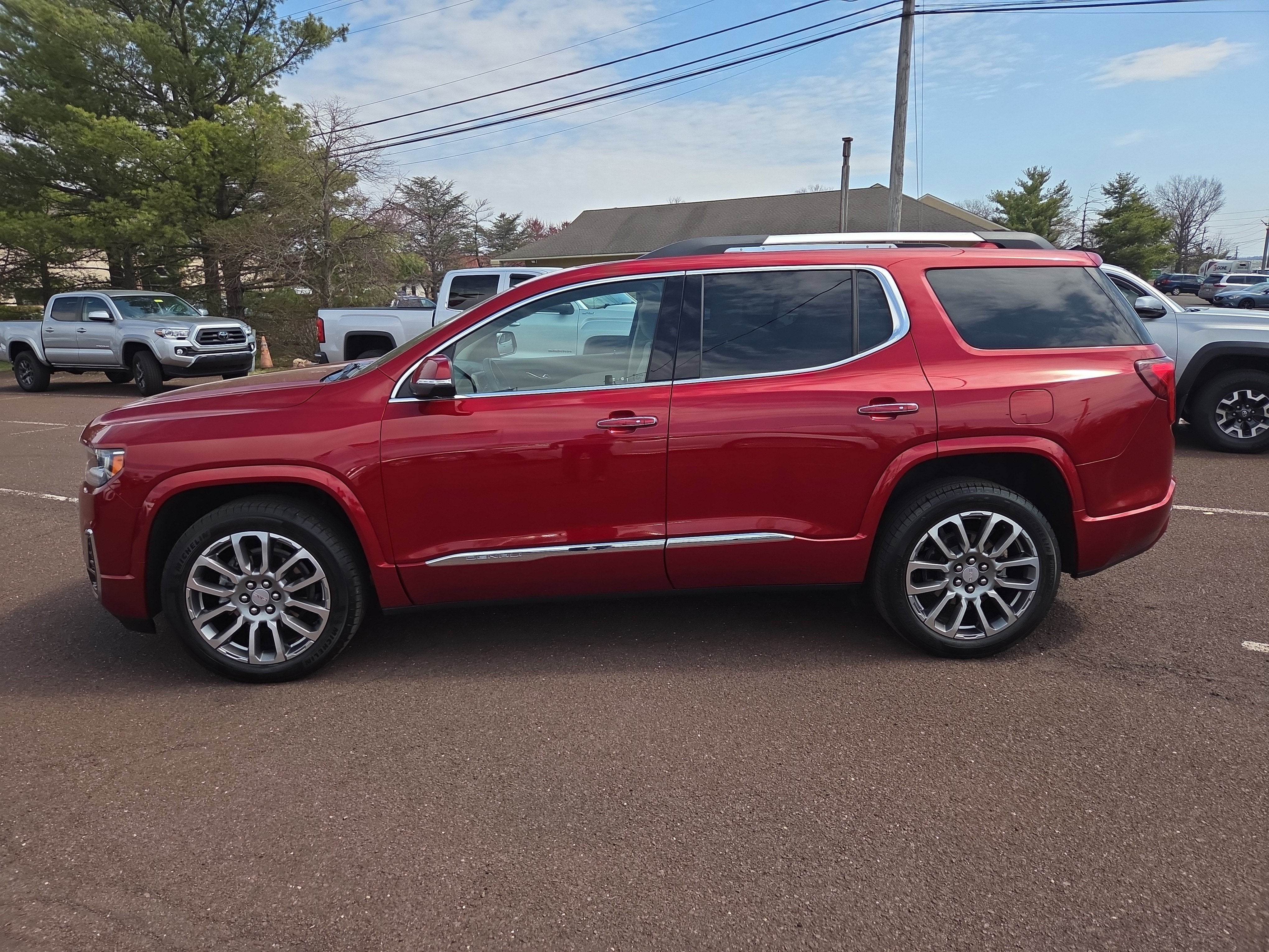 2023 GMC Acadia Denali