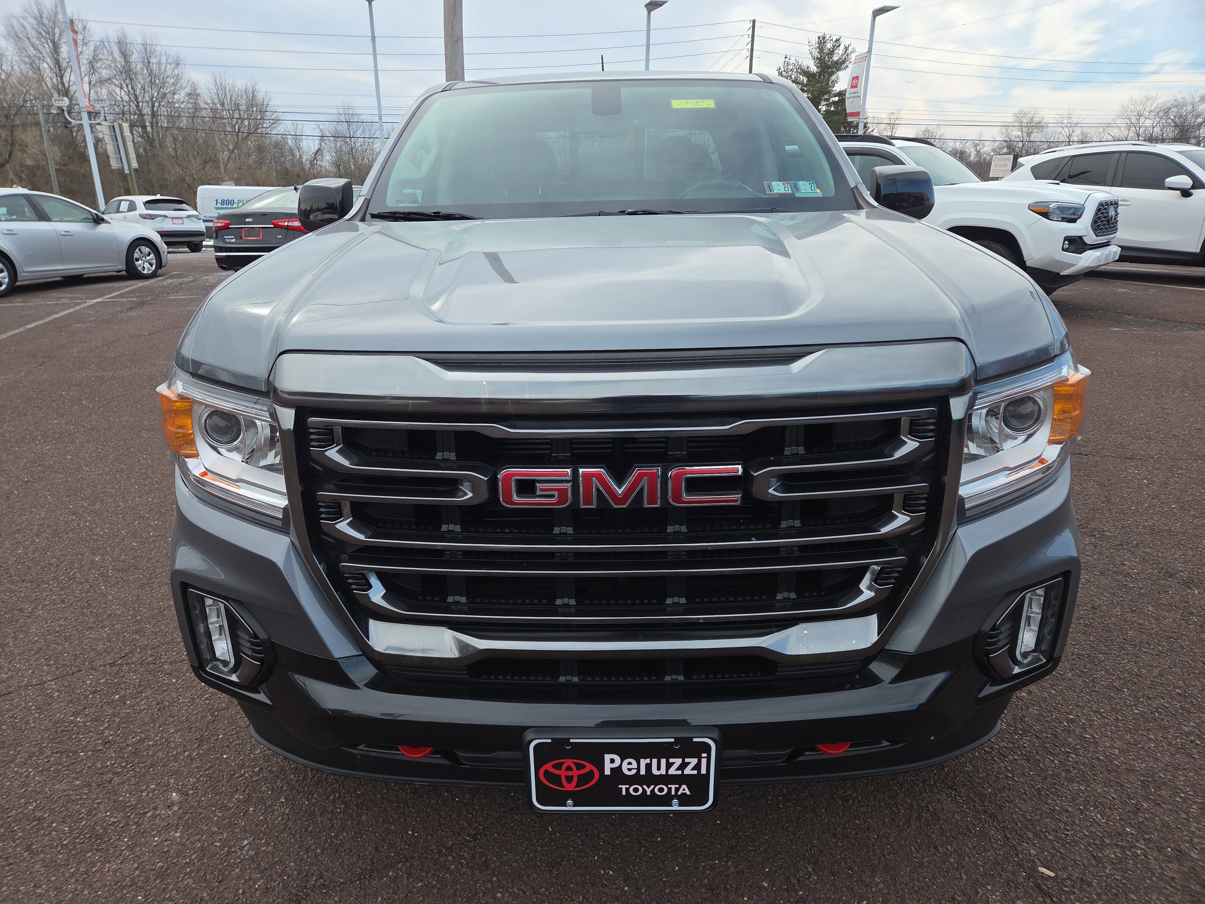 2022 GMC Canyon 4WD AT4 w/Leather