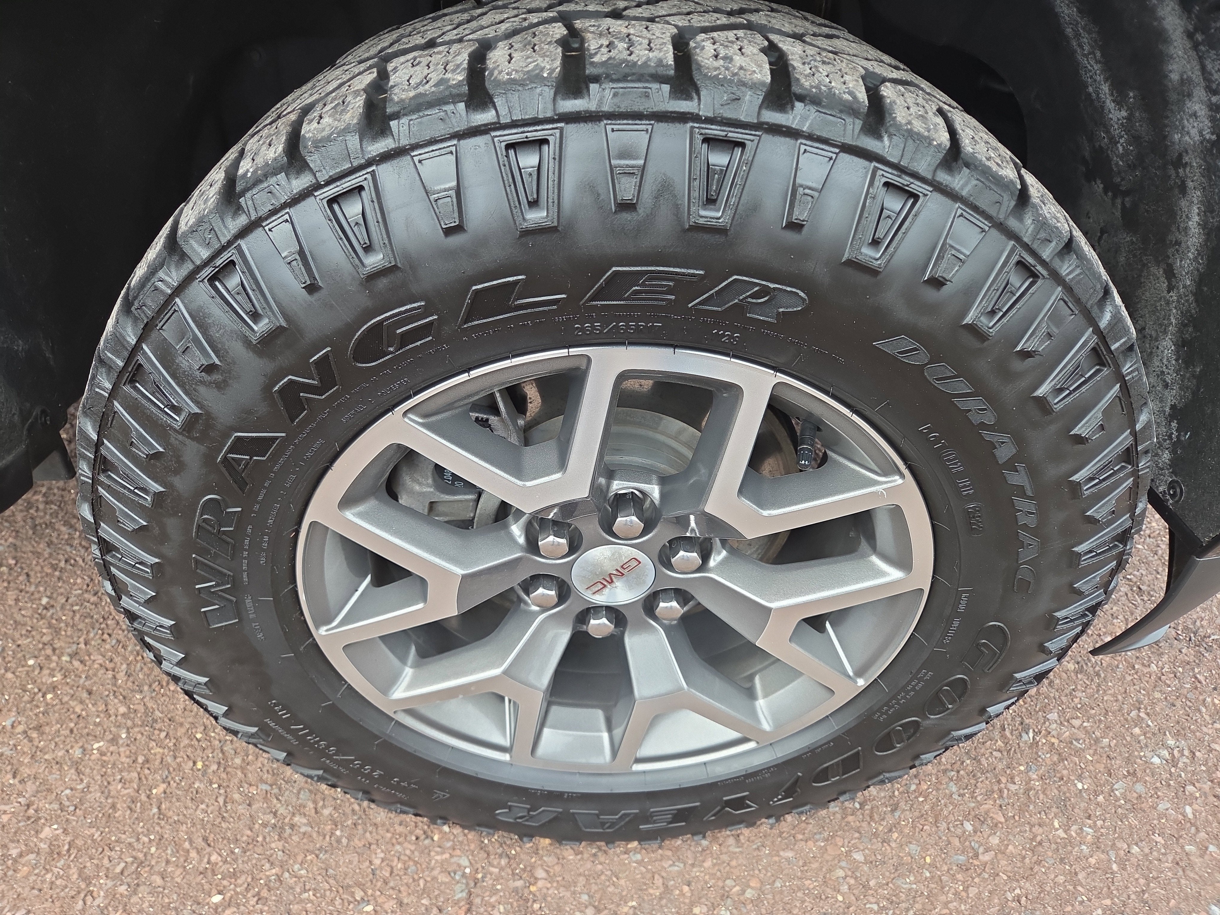 2022 GMC Canyon 4WD AT4 w/Leather