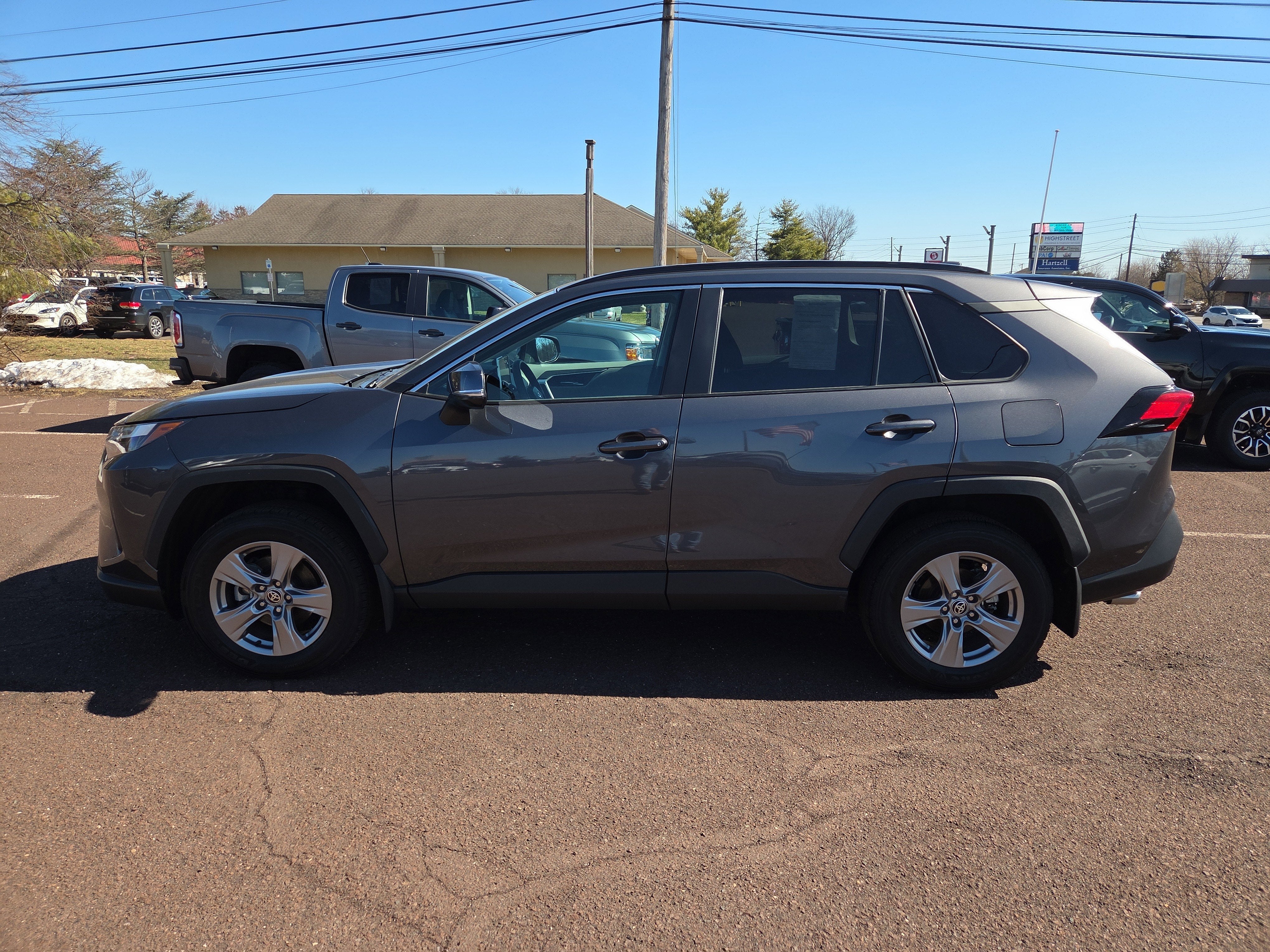 2023 Toyota RAV4 XLE