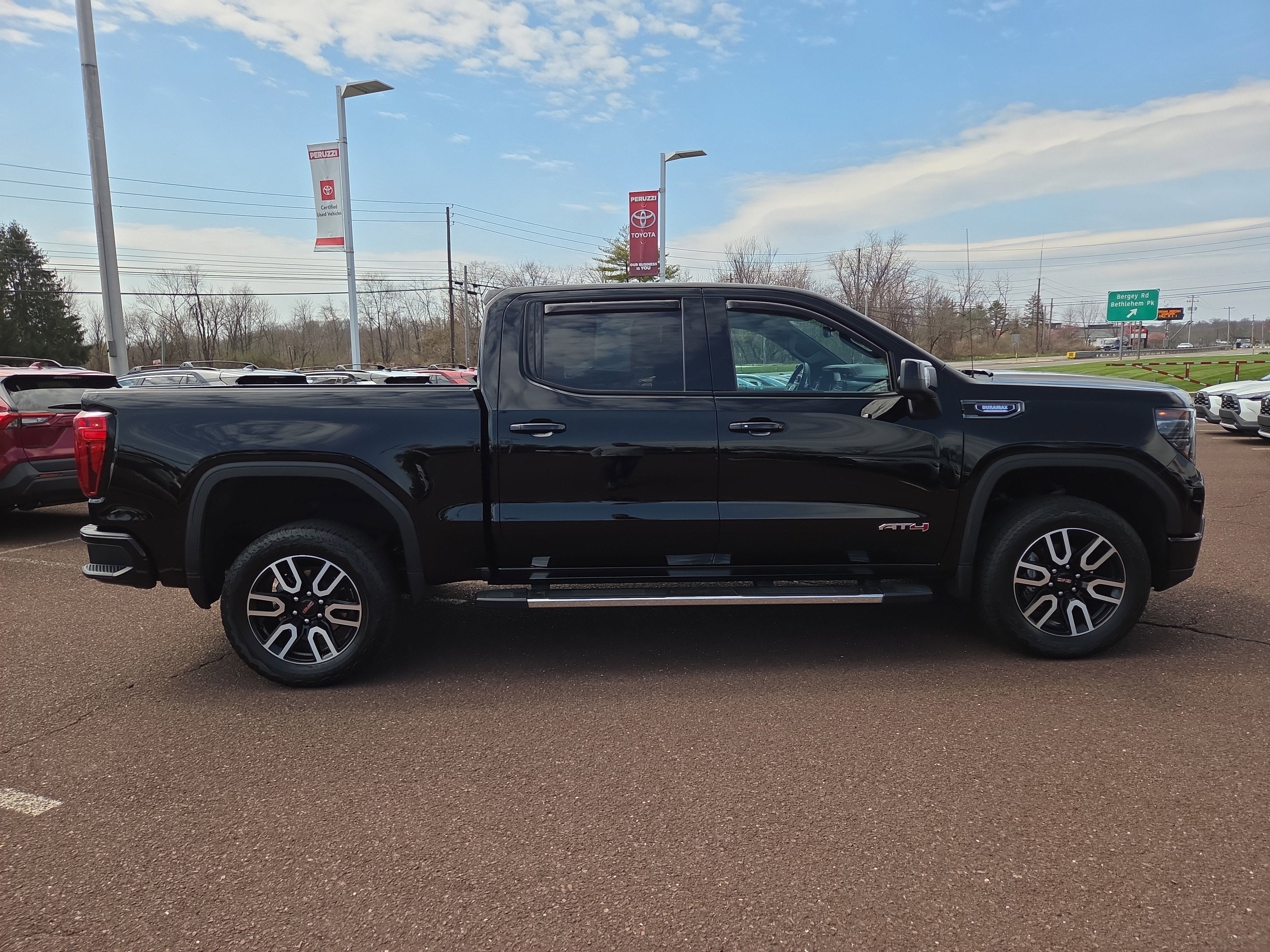 2024 GMC Sierra 1500 AT4