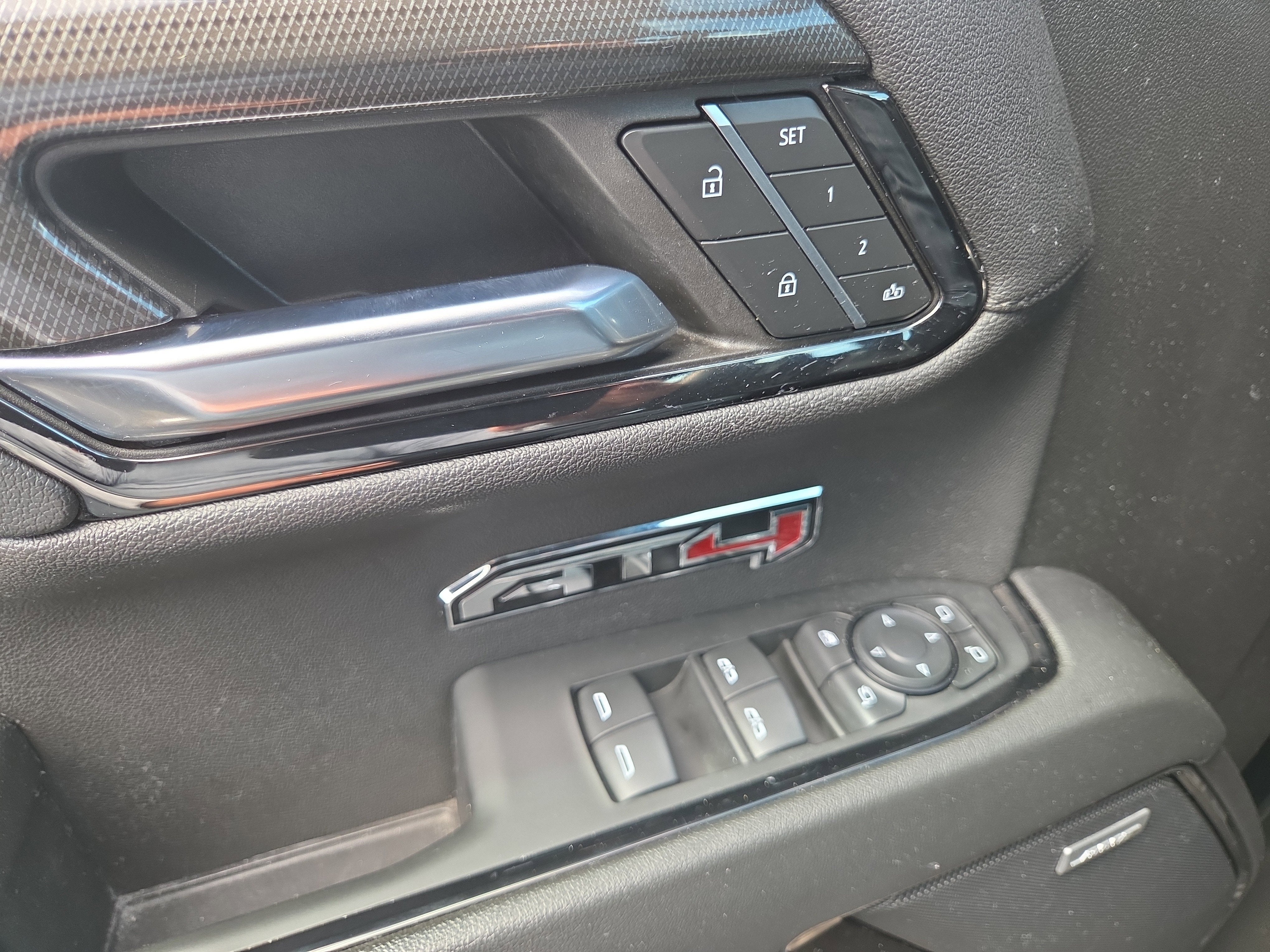 2024 GMC Sierra 1500 AT4