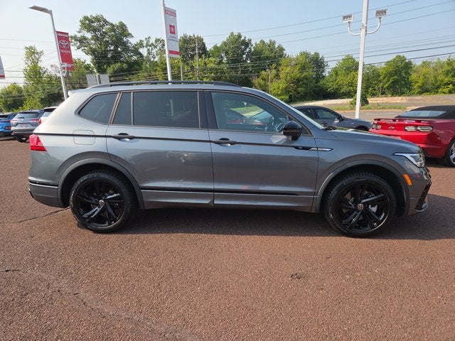 2024 Volkswagen Tiguan SE R-Line Black