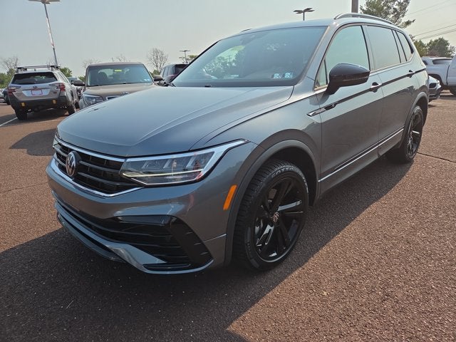 2024 Volkswagen Tiguan SE R-Line Black