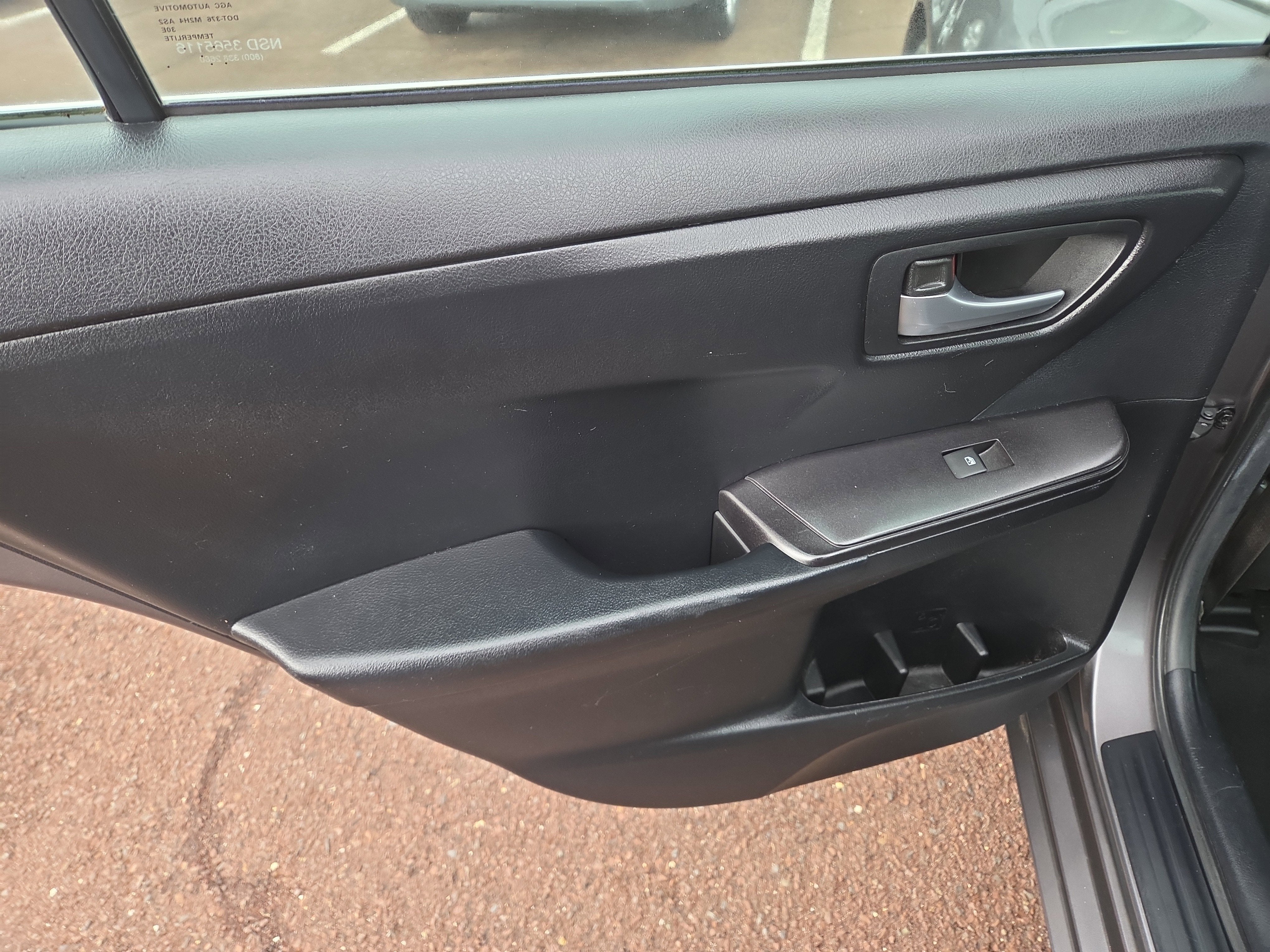 2015 Toyota Camry Hybrid LE