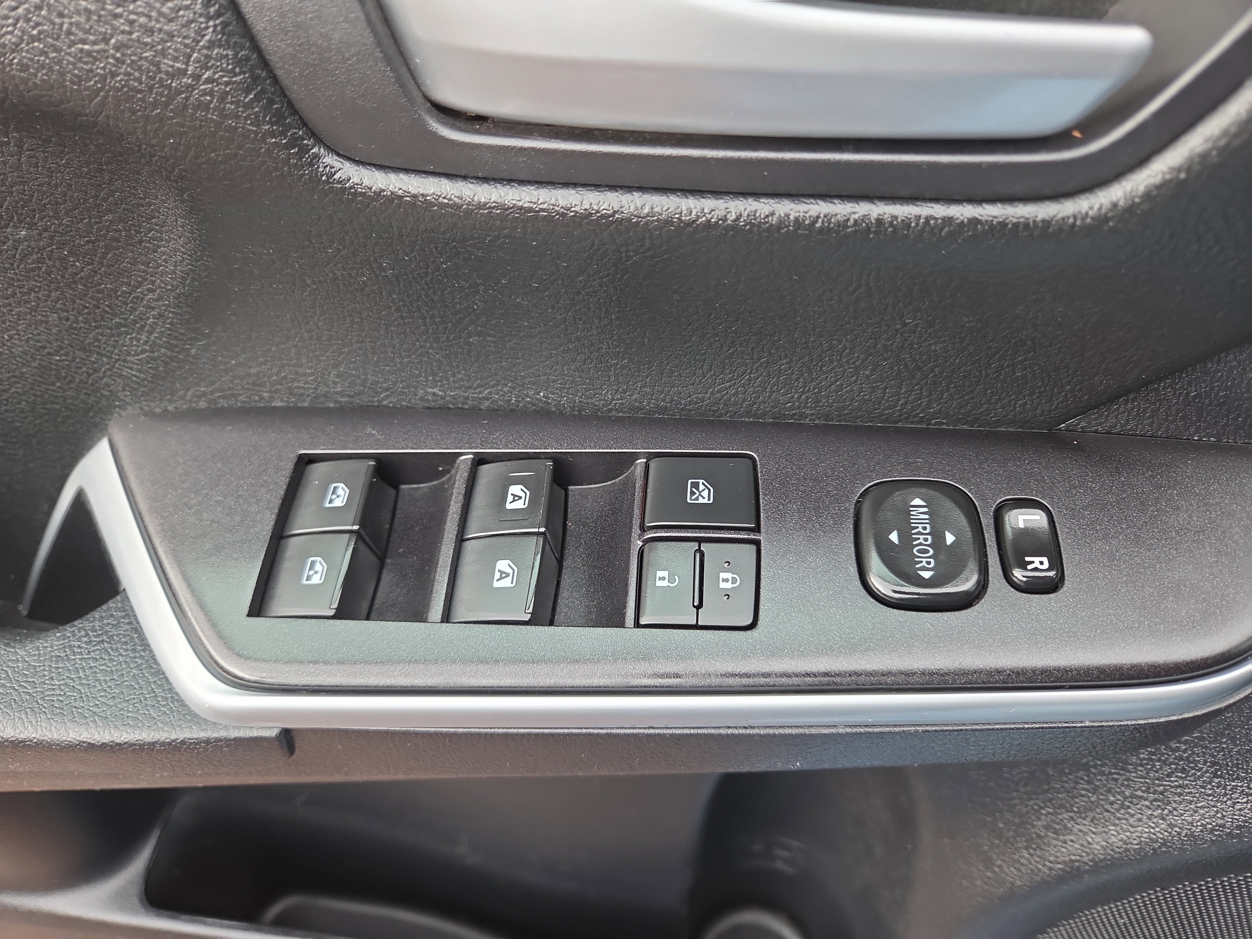 2015 Toyota Camry Hybrid LE