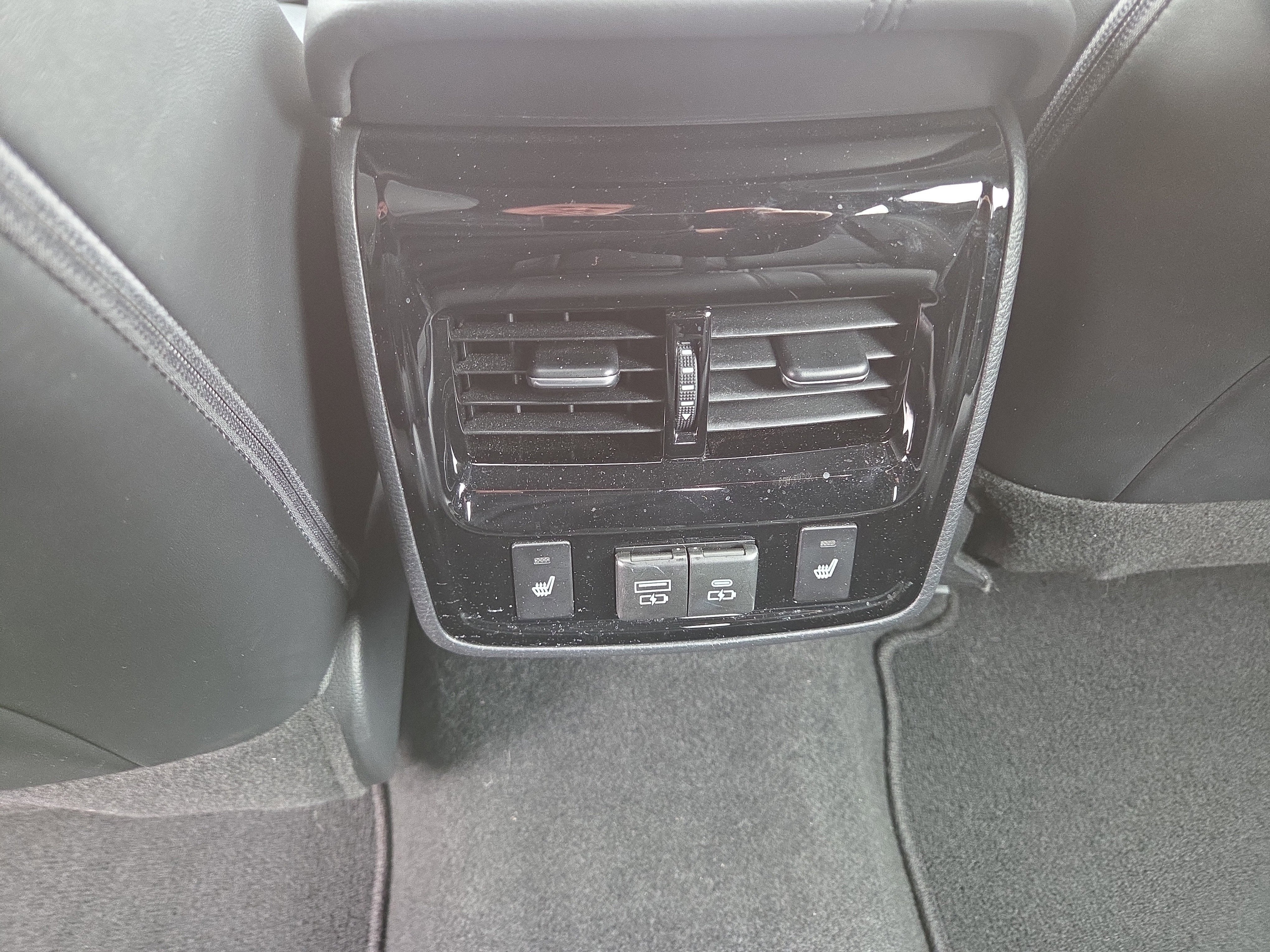 2022 Toyota Avalon Hybrid Limited