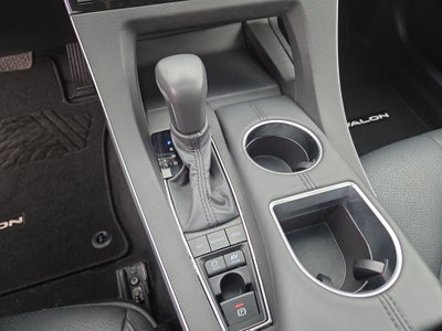 2022 Toyota Avalon Hybrid Limited