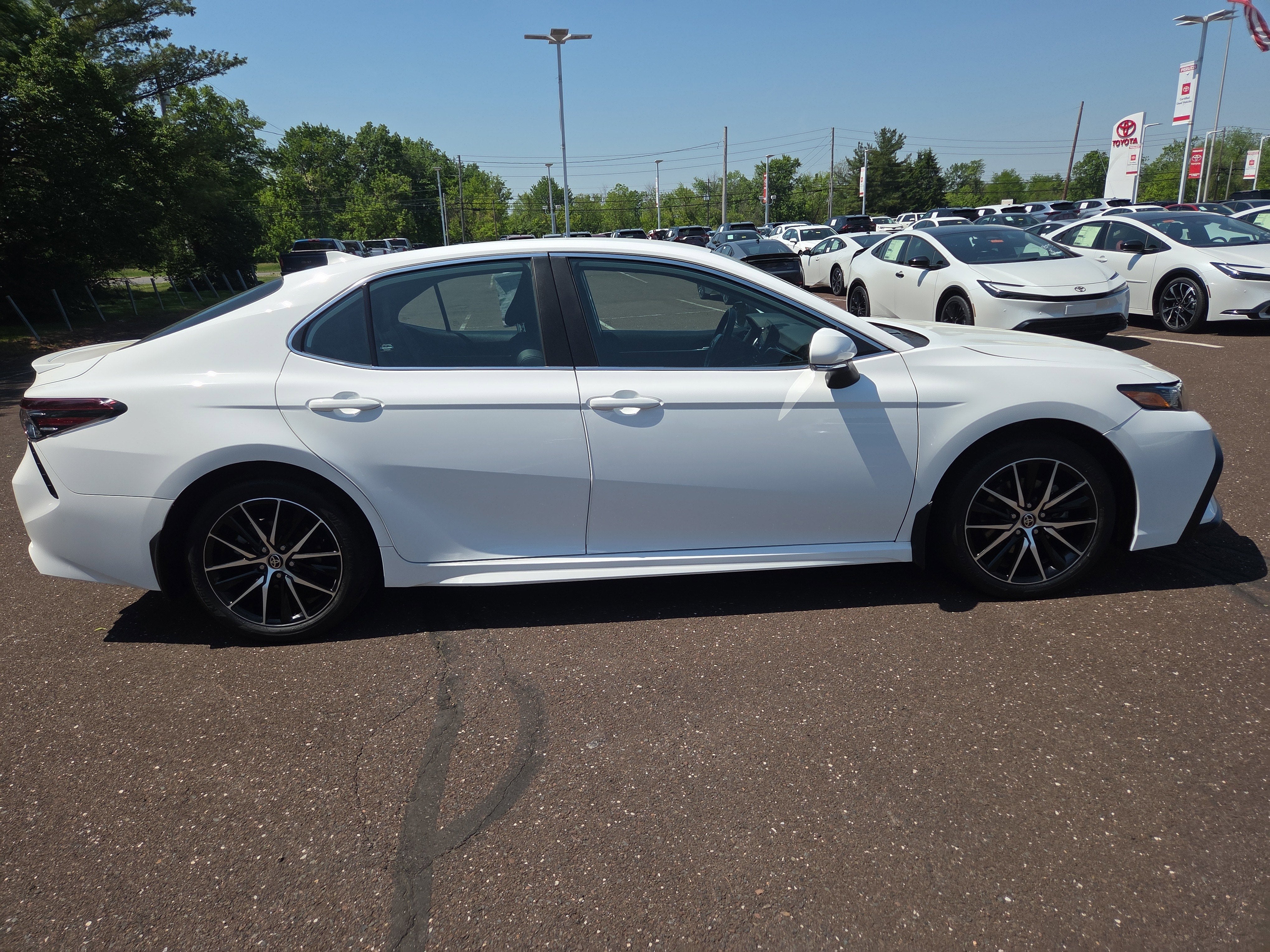 2024 Toyota Camry SE