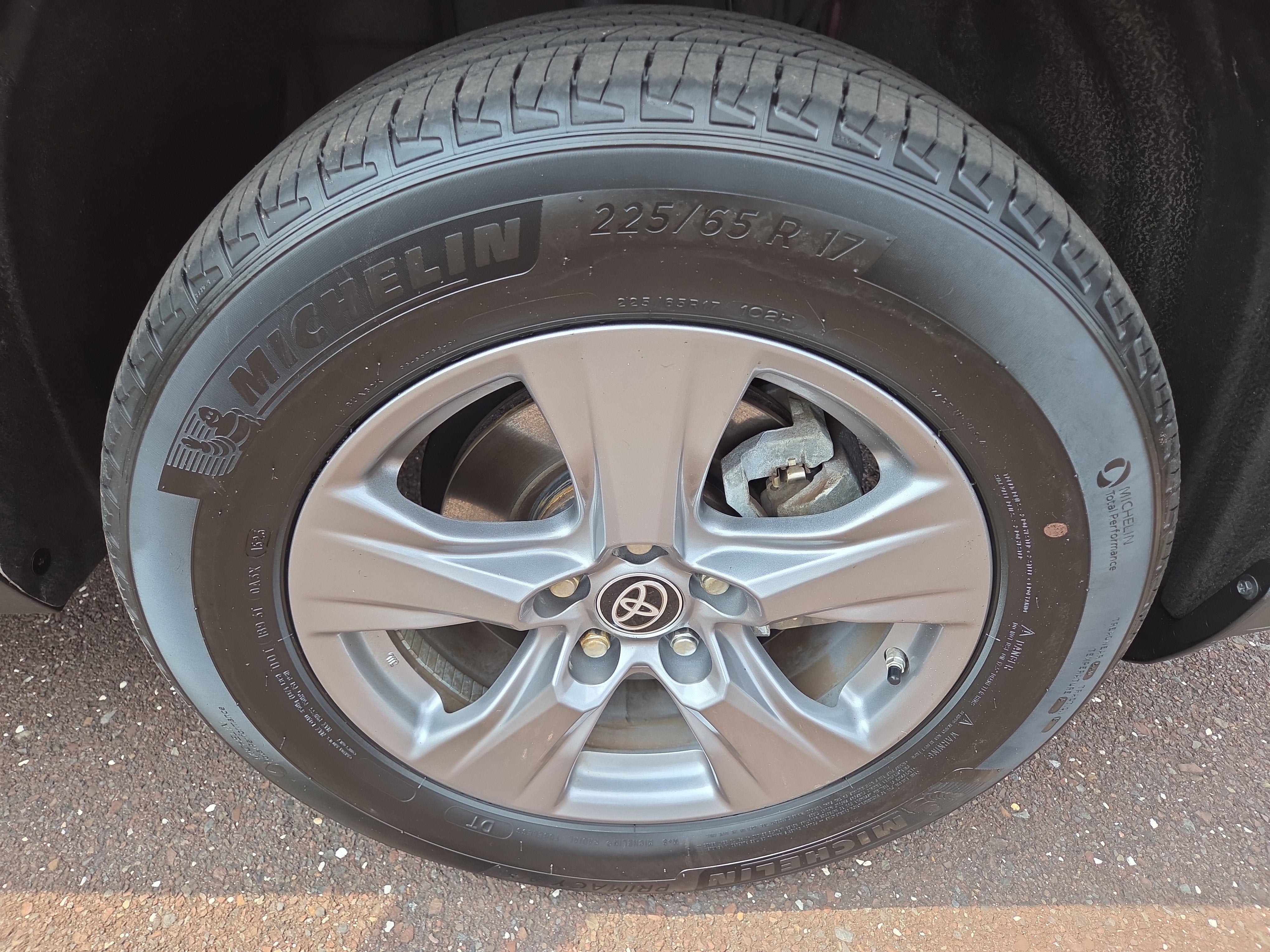 2023 Toyota RAV4 Hybrid LE