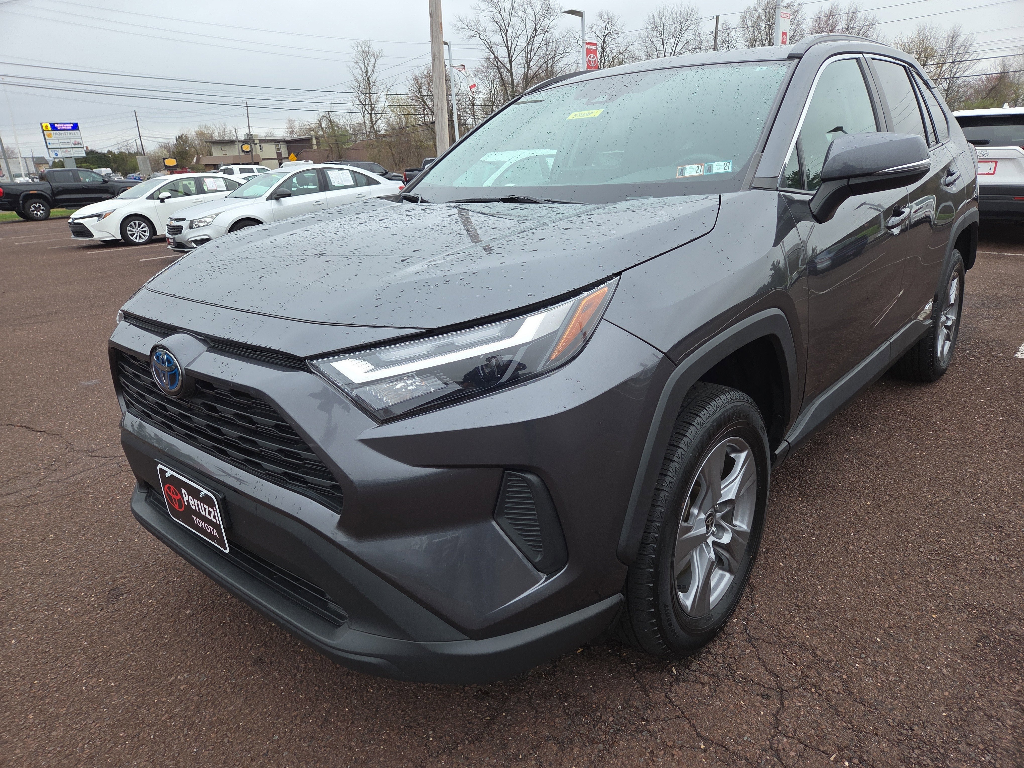 2022 Toyota RAV4 Hybrid XLE