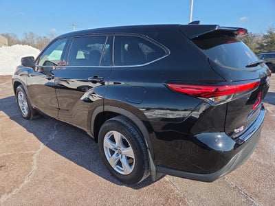 2022 Toyota Highlander LE