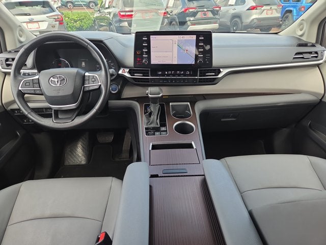 2024 Toyota Sienna XLE
