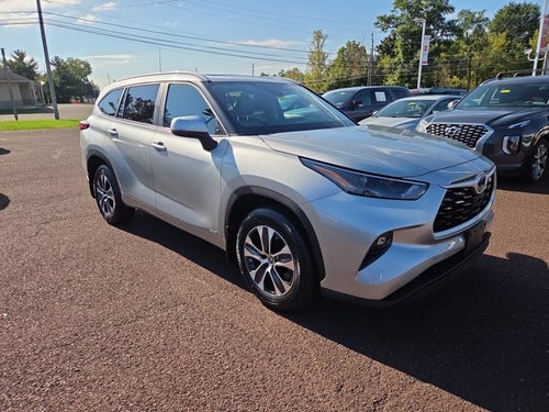 2023 Toyota Highlander Hybrid XLE