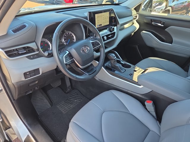 2023 Toyota Highlander Hybrid XLE
