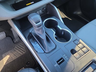 2023 Toyota Highlander Hybrid XLE