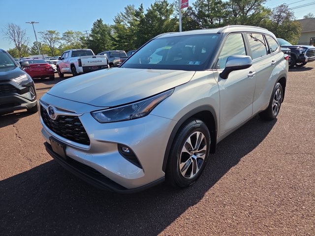 2023 Toyota Highlander Hybrid XLE