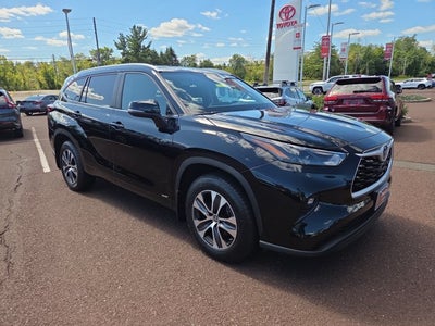 2024 Toyota Highlander Hybrid XLE