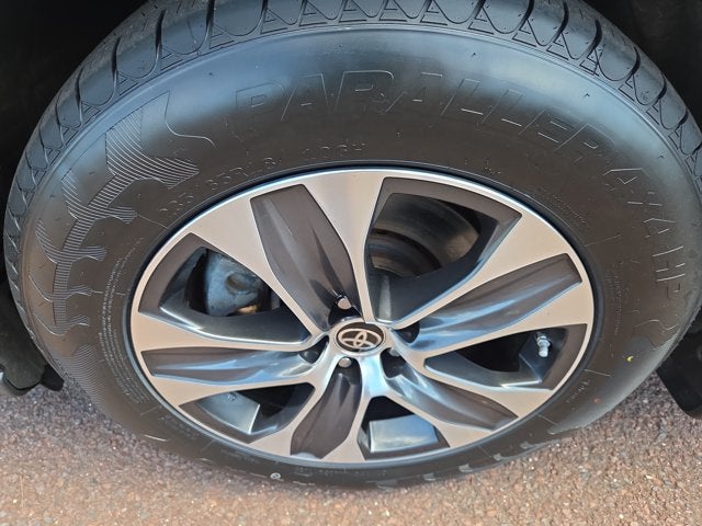 2024 Toyota Highlander Hybrid XLE