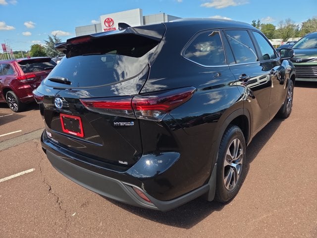2024 Toyota Highlander Hybrid XLE