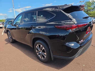 2024 Toyota Highlander Hybrid XLE