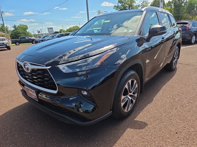 2024 Toyota Highlander Hybrid XLE