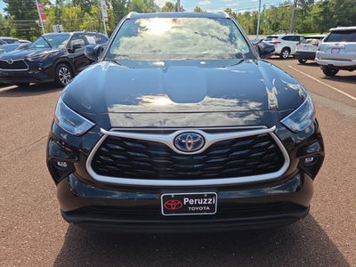 2024 Toyota Highlander Hybrid XLE