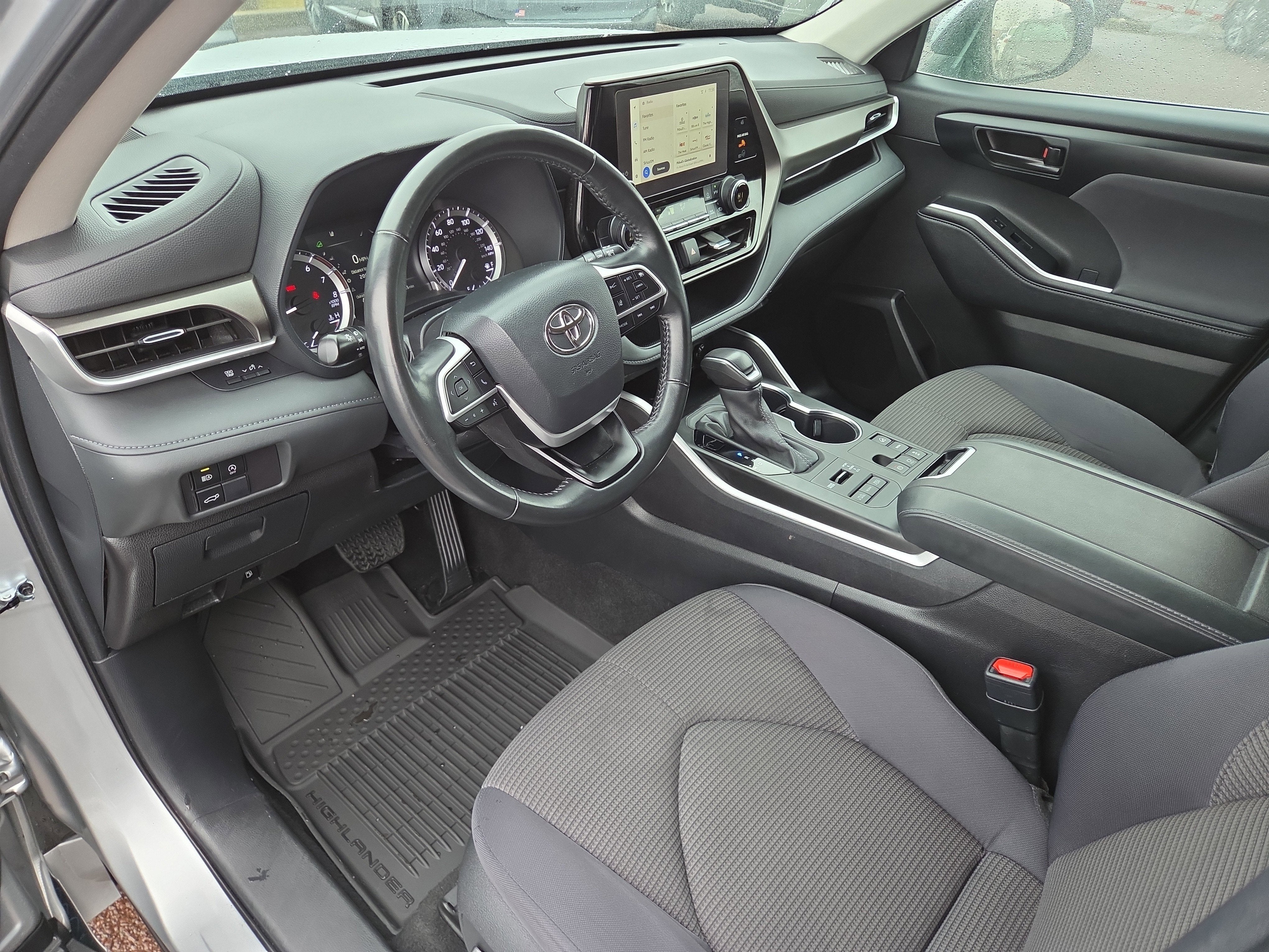 2024 Toyota Highlander LE