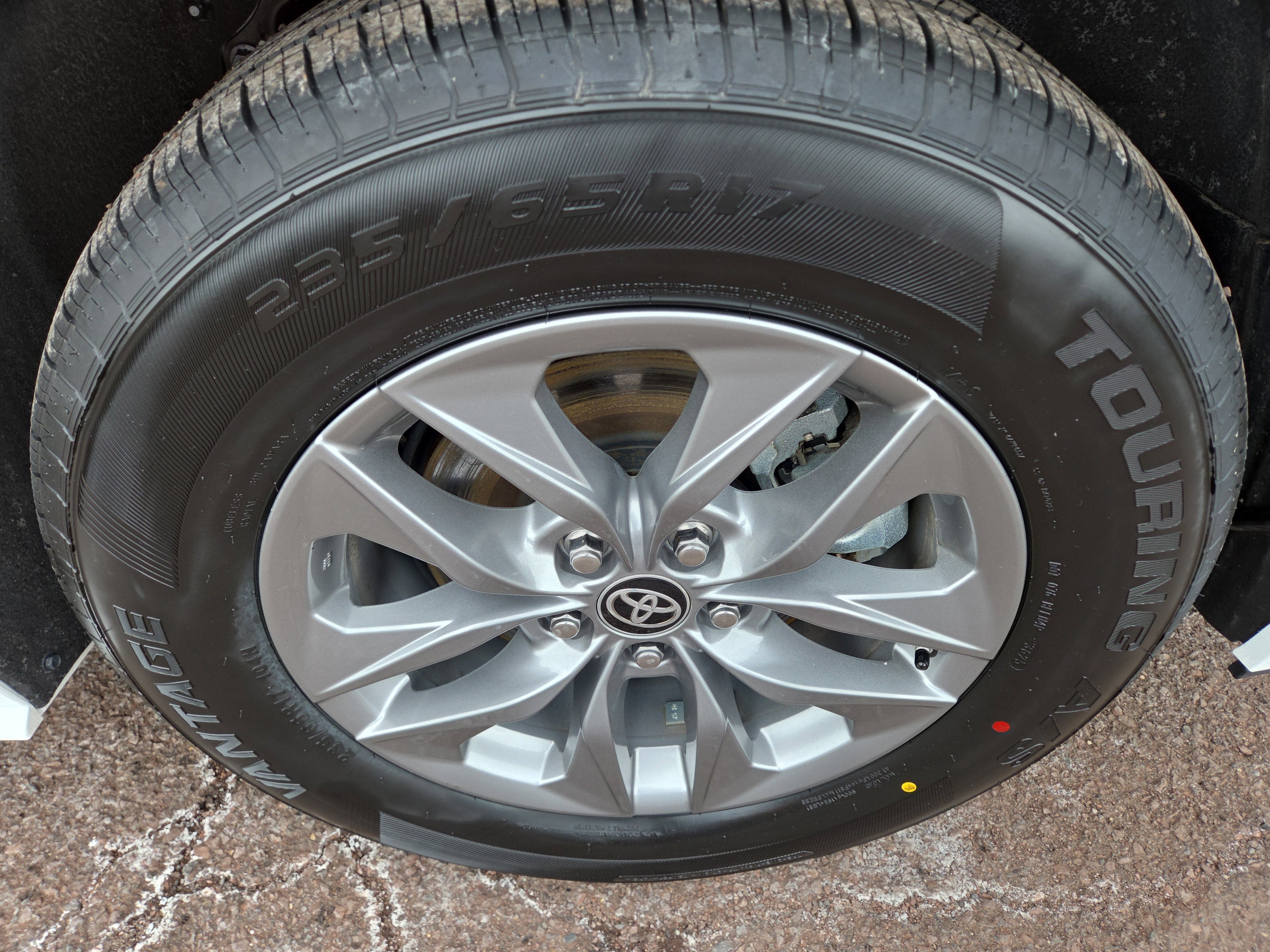 2024 Toyota Sienna LE