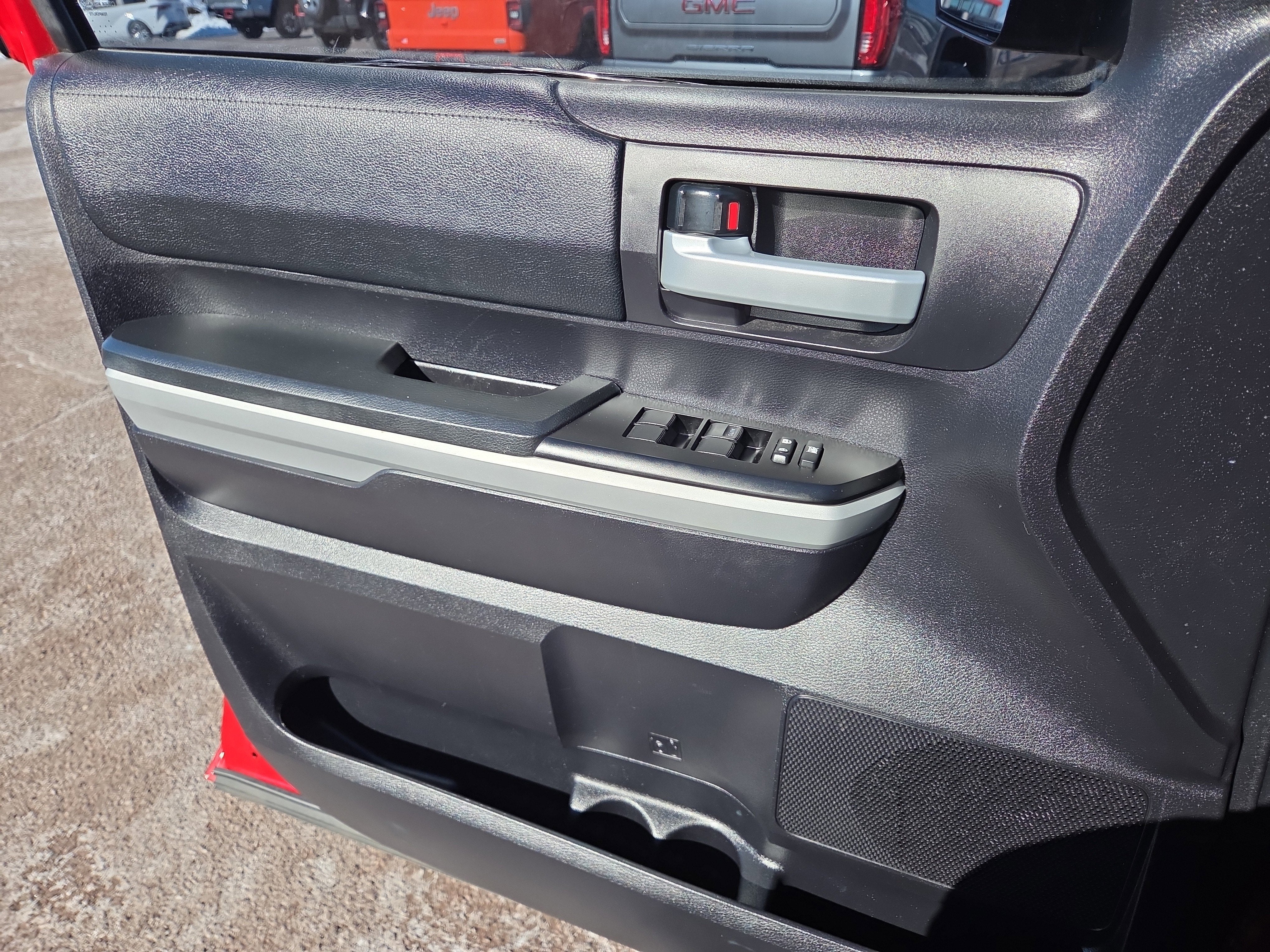 2020 Toyota Tundra SR5