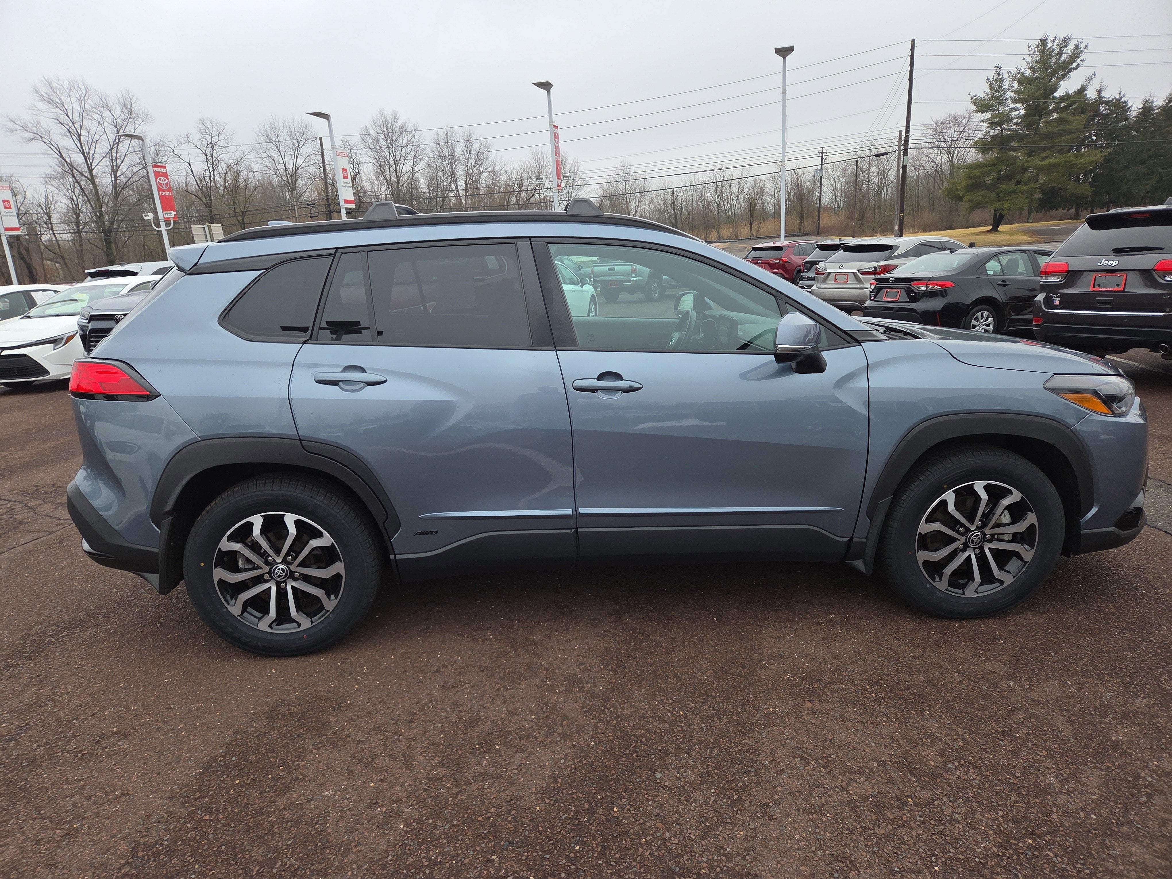 2023 Toyota Corolla Cross Hybrid SE