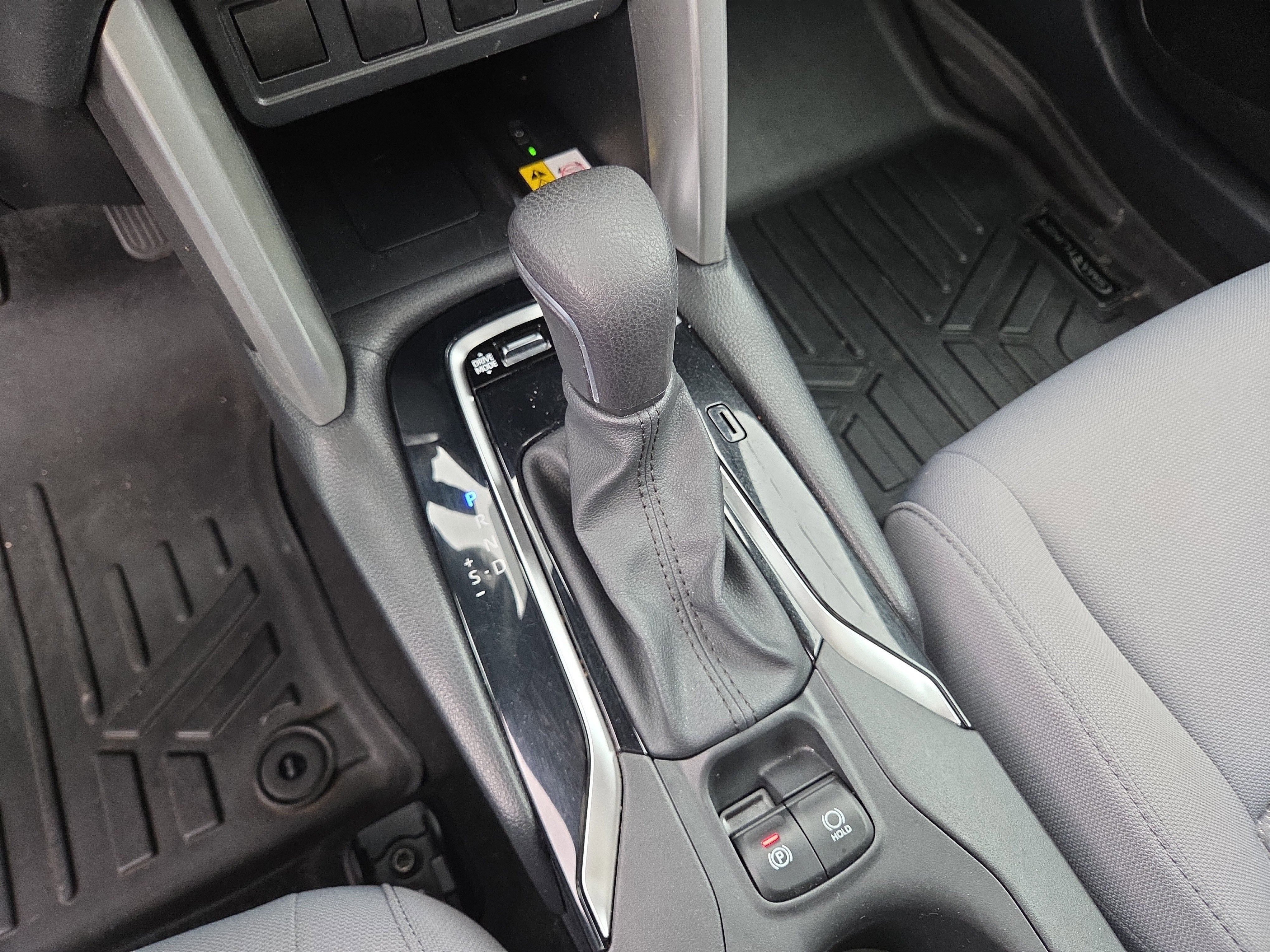 2023 Toyota Corolla Cross Hybrid SE