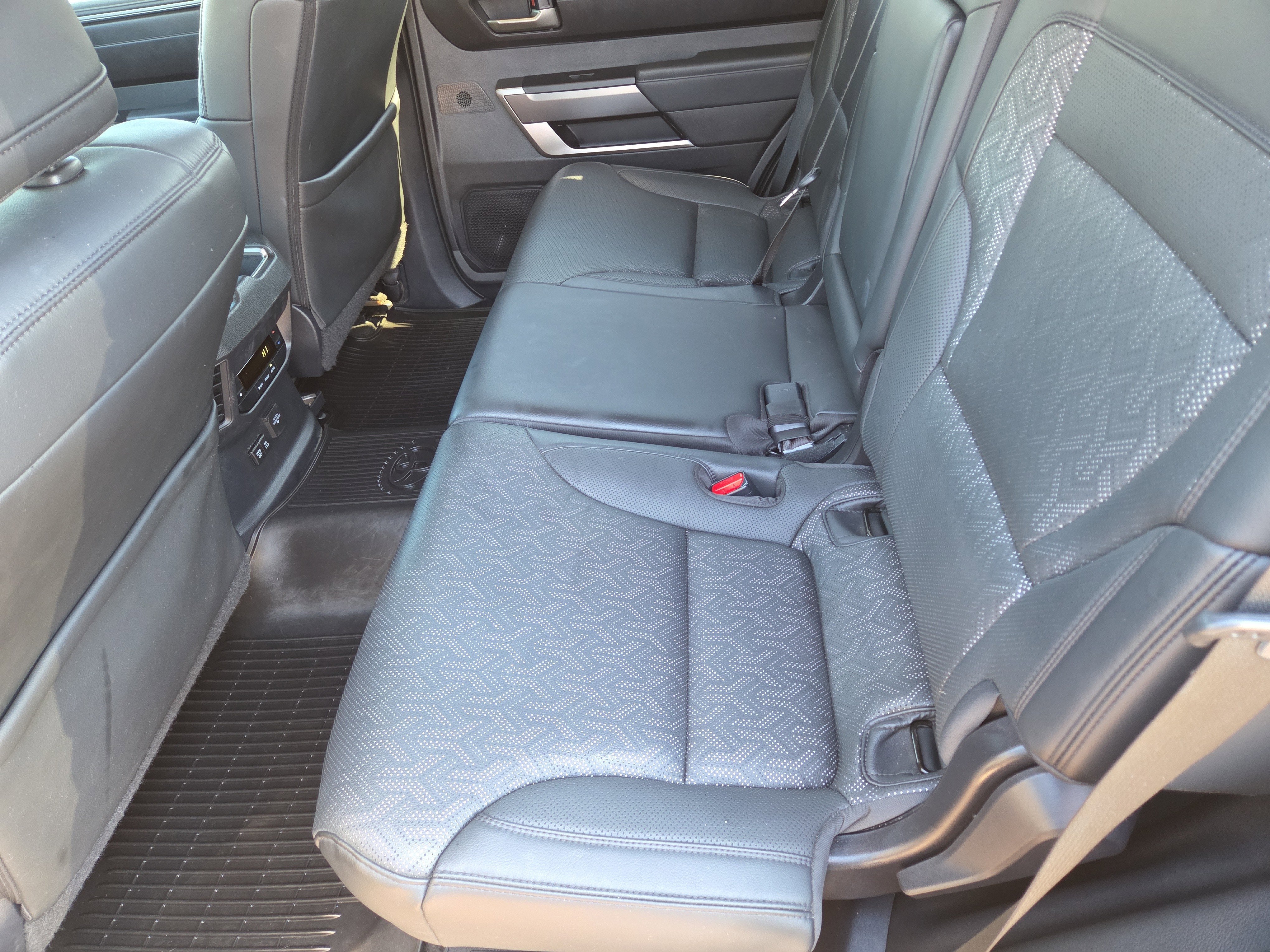 2023 Toyota Sequoia SR5