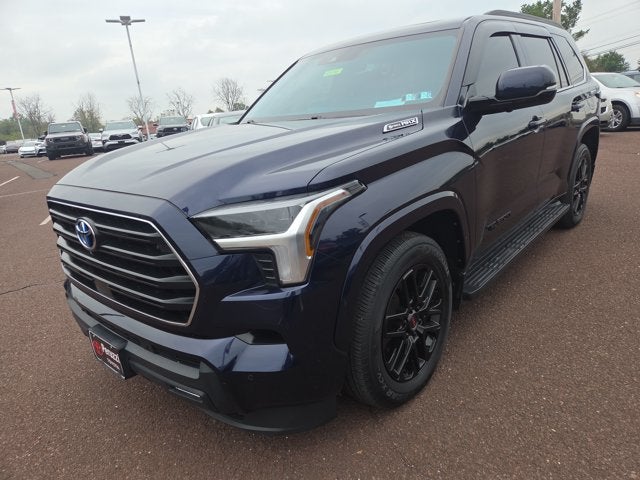 2024 Toyota Sequoia SR5