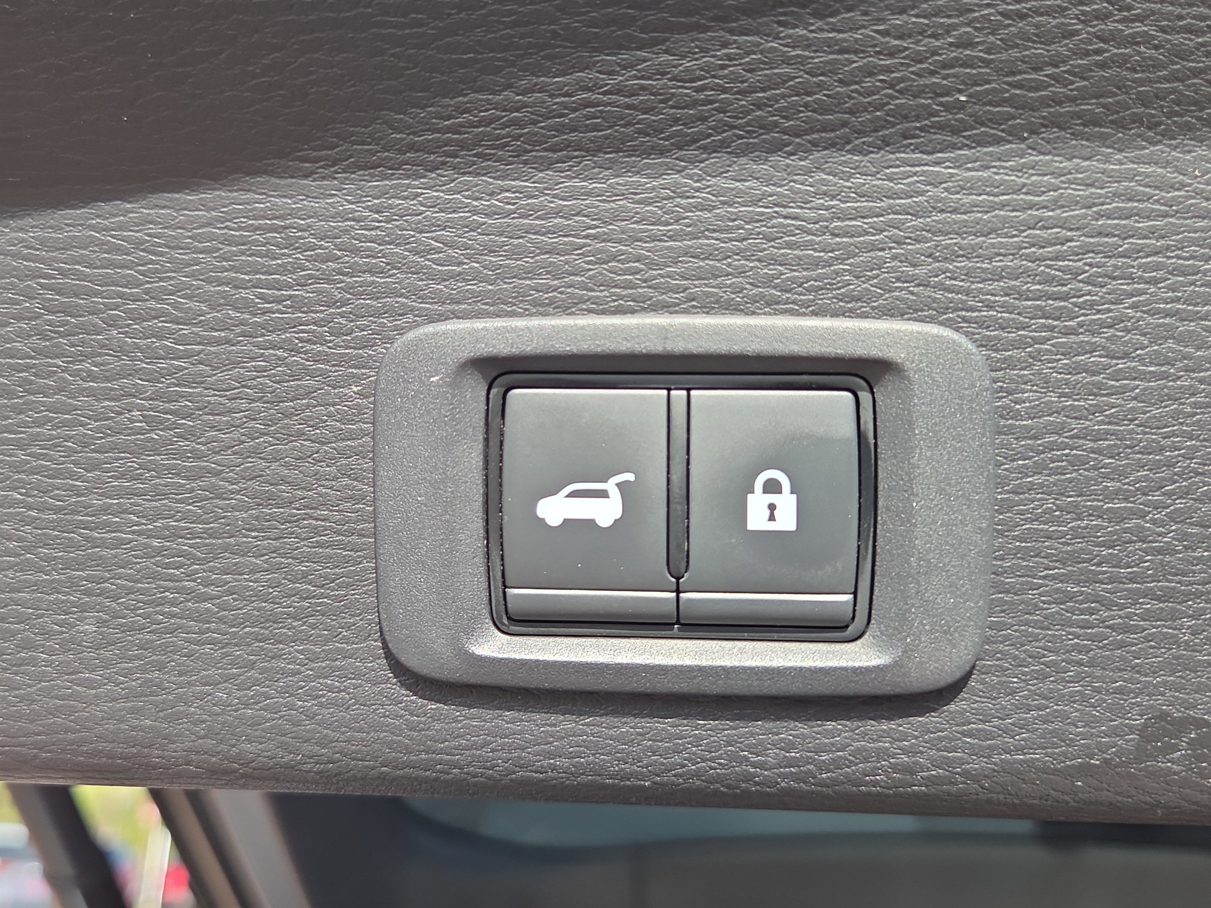 2023 Mitsubishi Outlander PHEV SEL