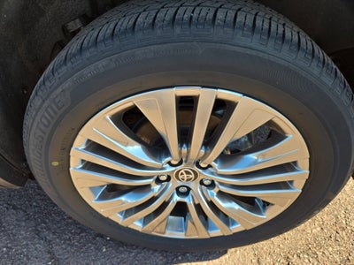 2023 Toyota Venza LE