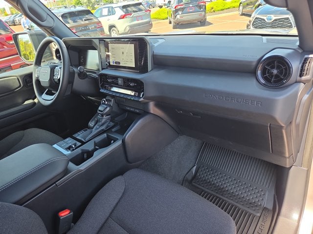 2025 Toyota Land Cruiser 4WD (Natl)