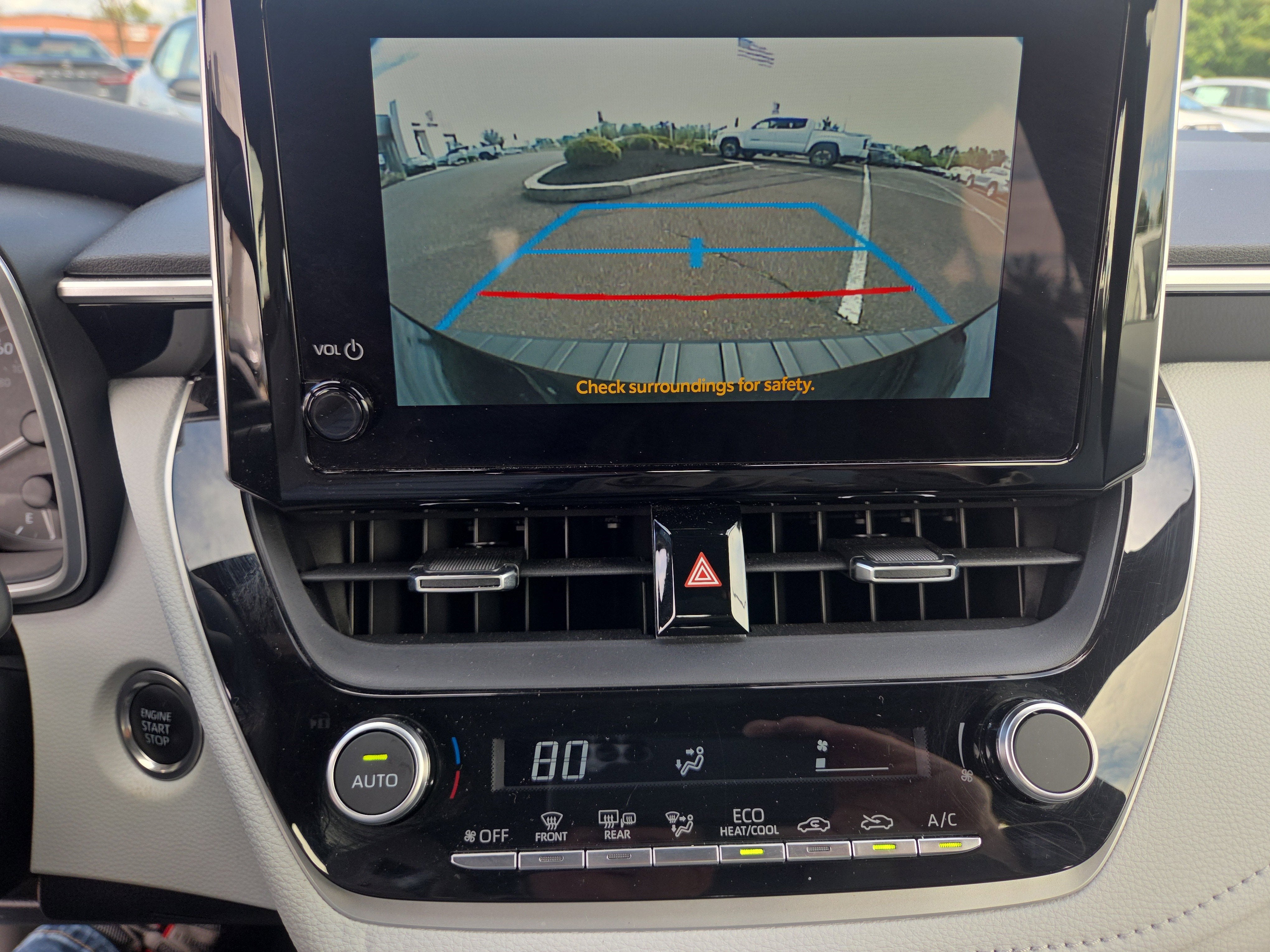 2025 Toyota Corolla Hatchback SE