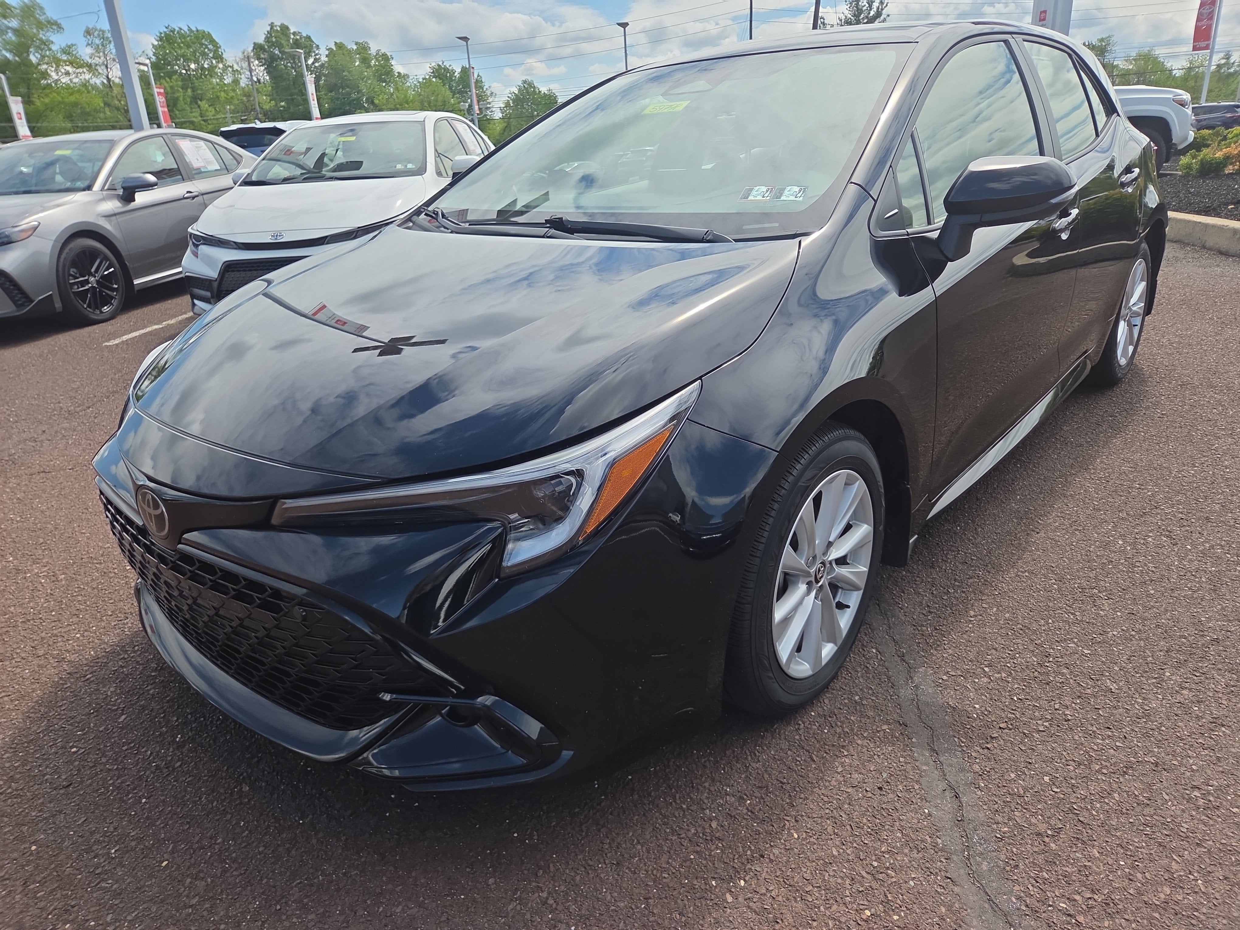 2025 Toyota Corolla Hatchback SE