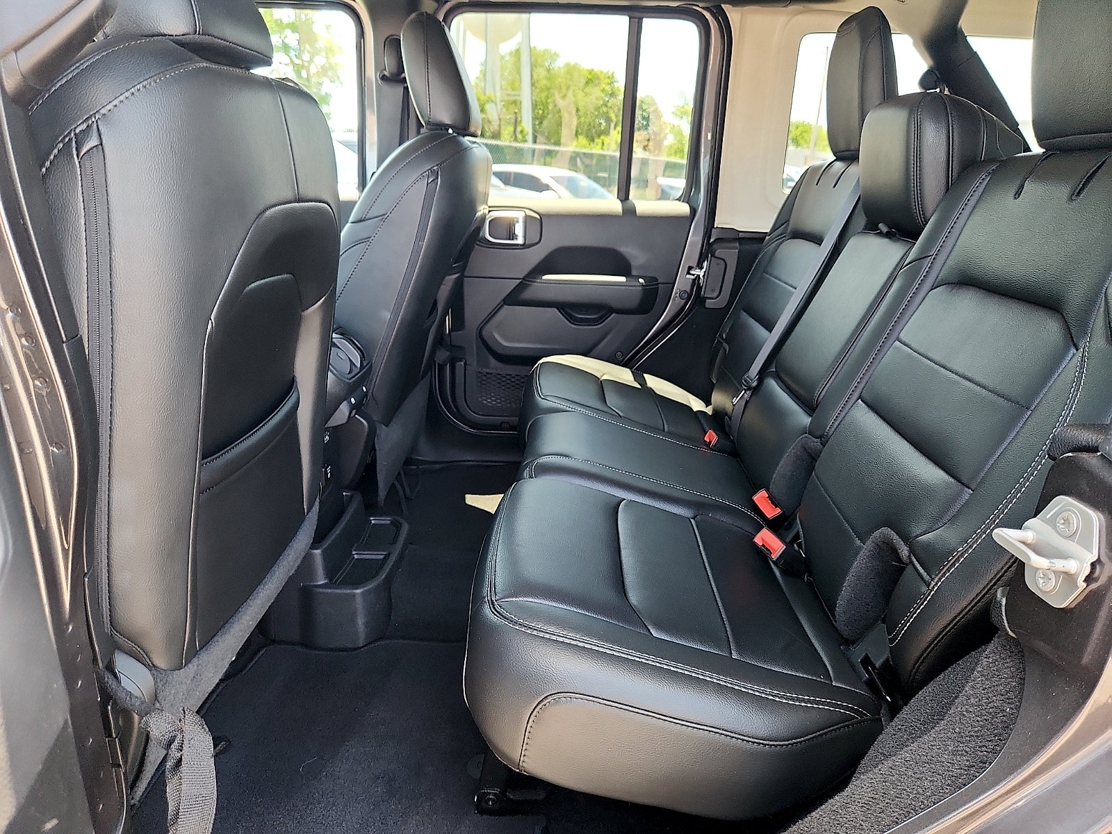 2022 Jeep Wrangler Unlimited Sahara 4x4