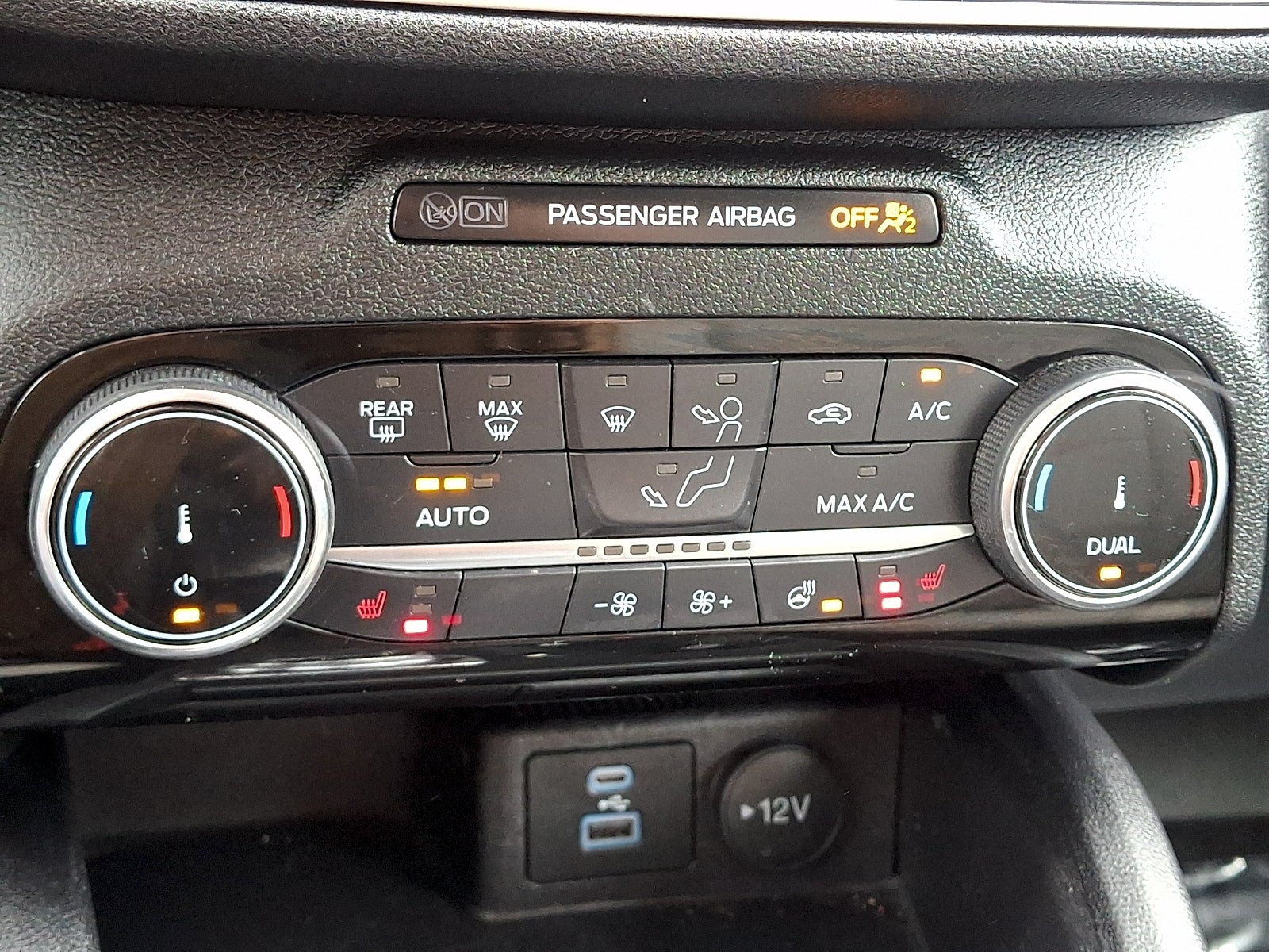 2022 Ford Escape Hybrid SE