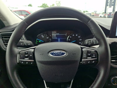 2022 Ford Escape Hybrid SE