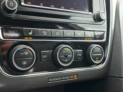 2018 Volkswagen Passat 2.0T R-Line