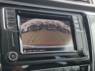 2018 Volkswagen Passat 2.0T R-Line