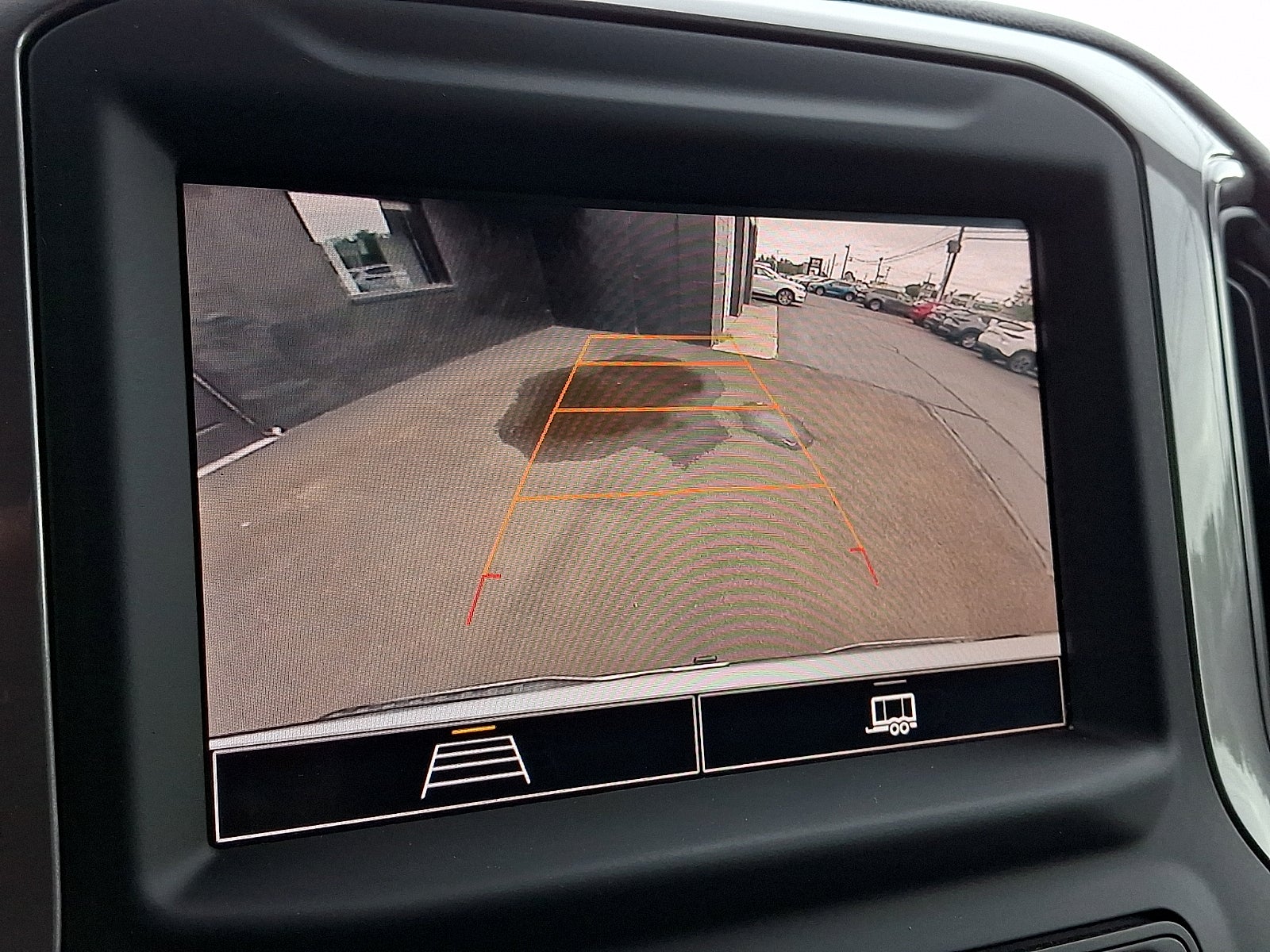 2023 Chevrolet Silverado 1500 4WD Crew Cab Short Bed Custom