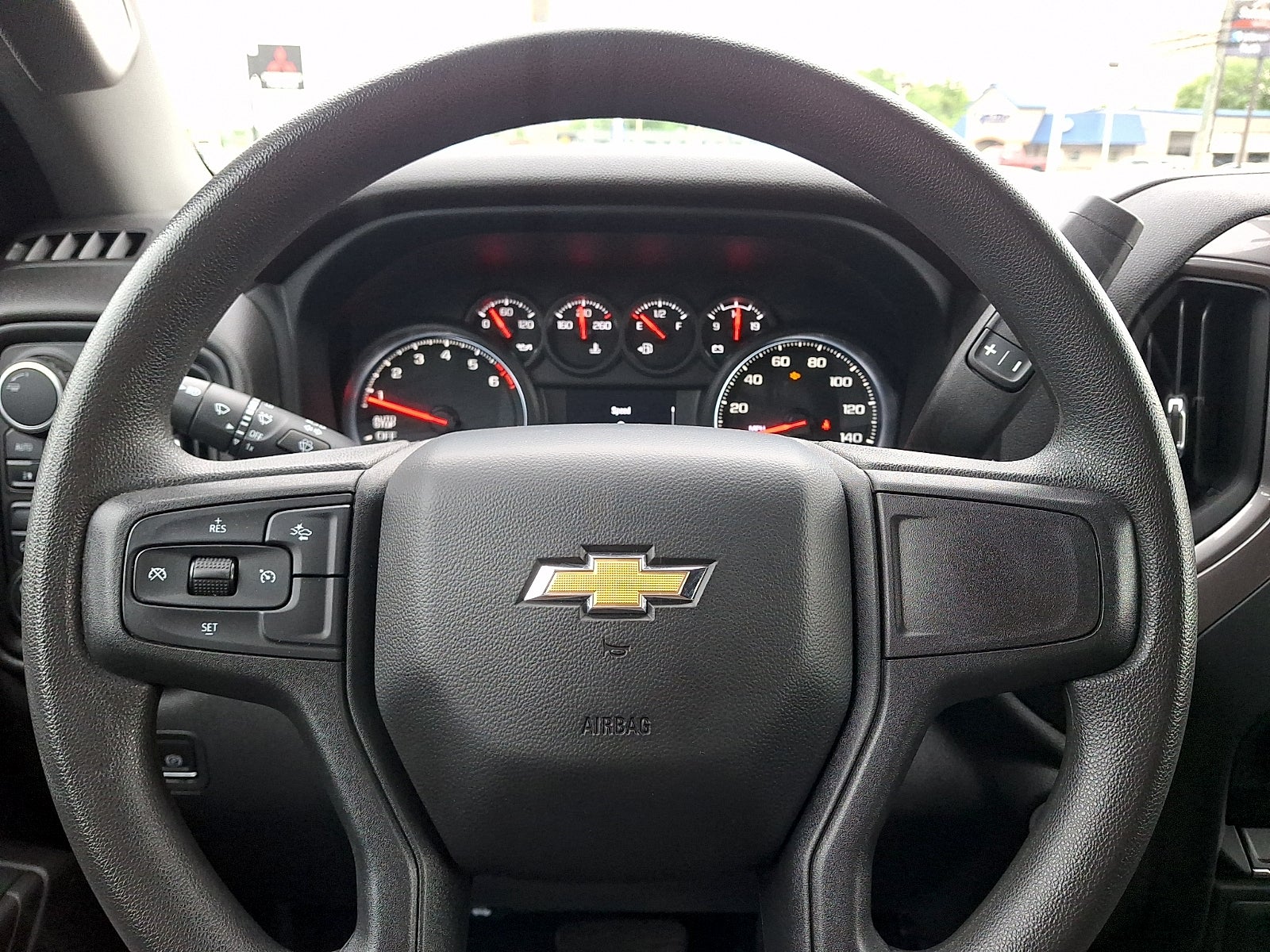 2023 Chevrolet Silverado 1500 4WD Crew Cab Short Bed Custom
