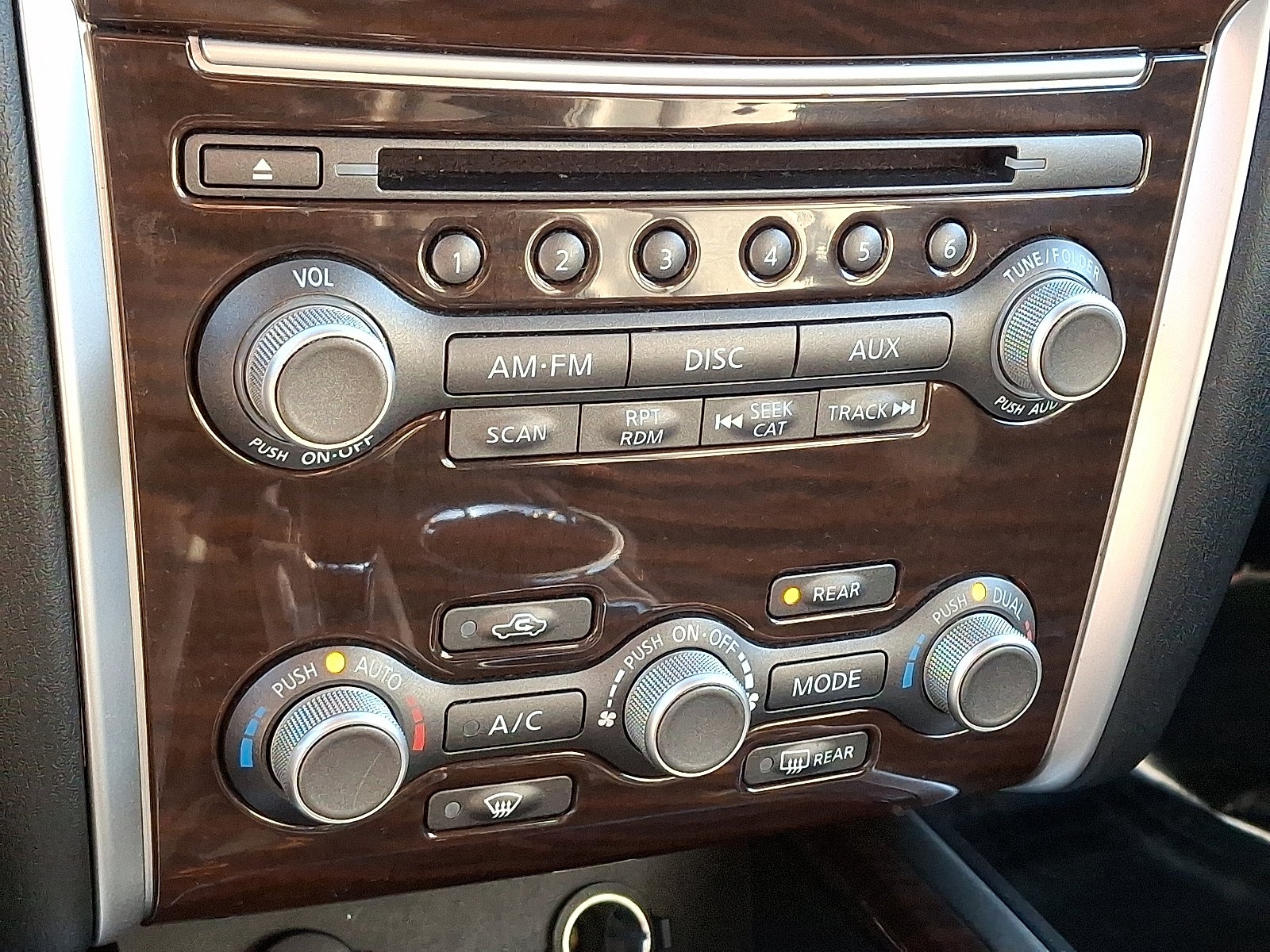 2016 Nissan Pathfinder SL